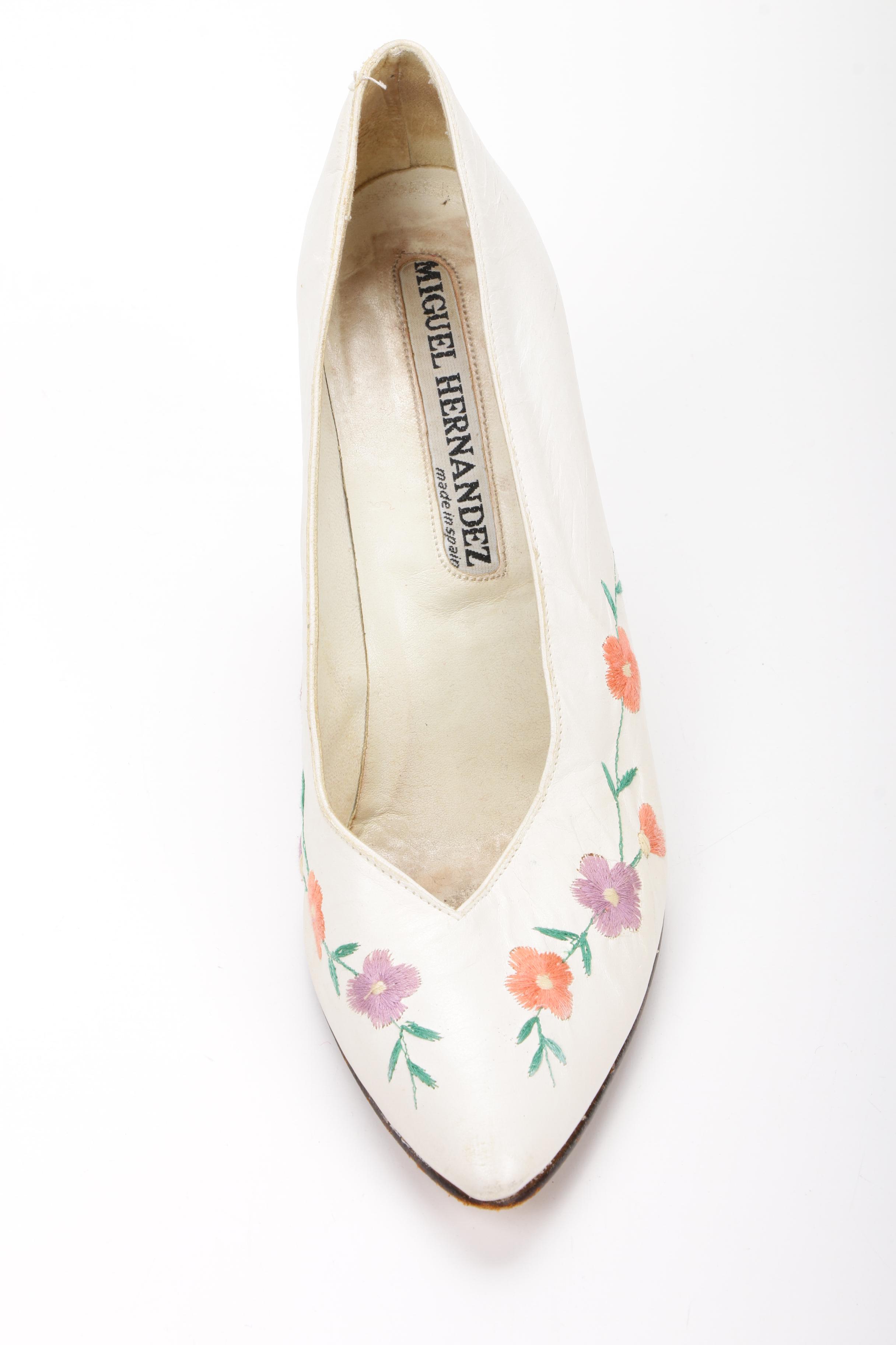 Saks Fifth Avenue Turban Hat with Palizzio and More Pumps, Mid-20th Century