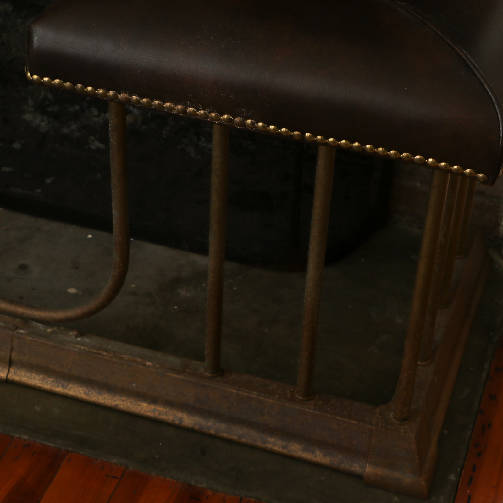 Adjustable Fireplace Fender