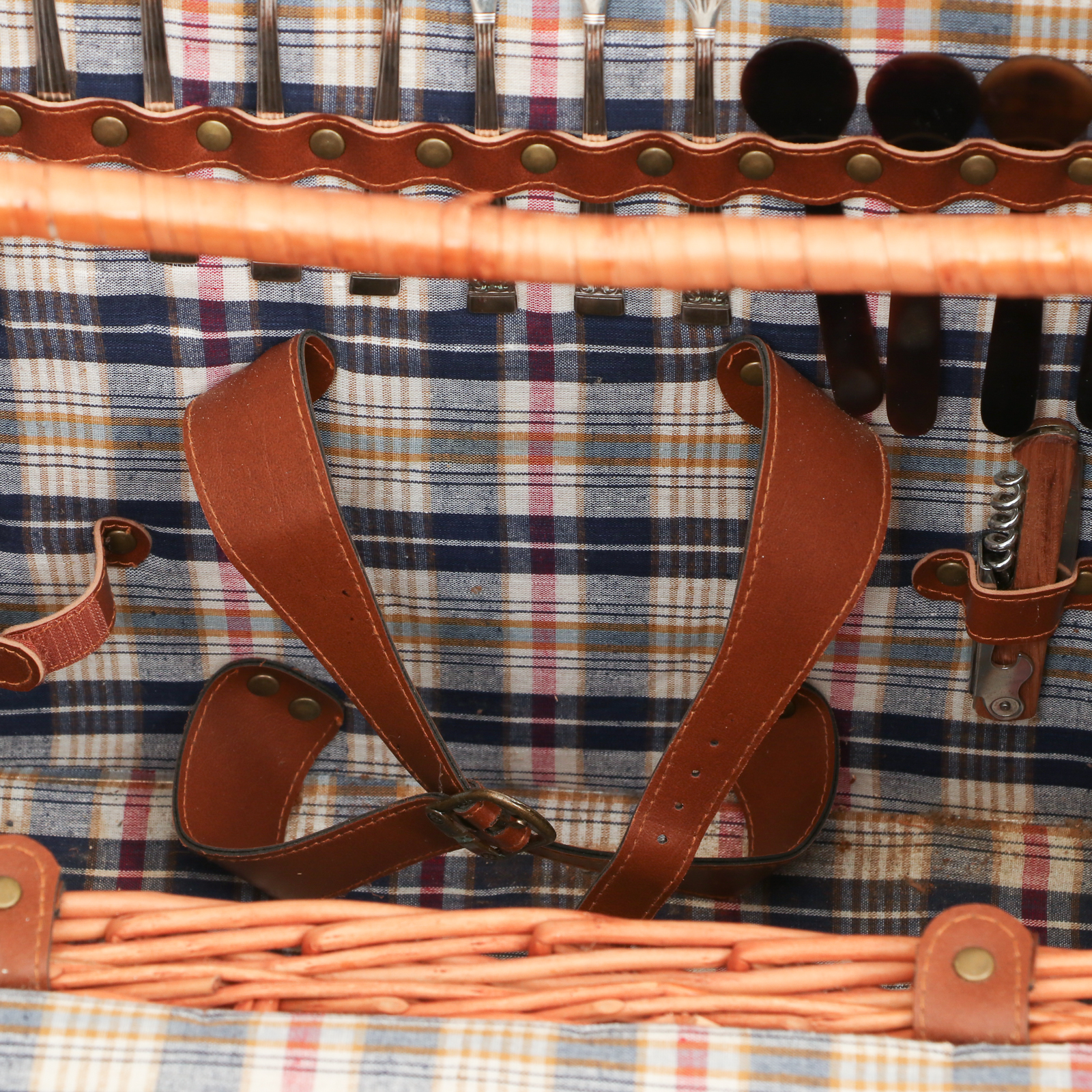 Wicker Picnic Hamper with Glasses and Flatware
