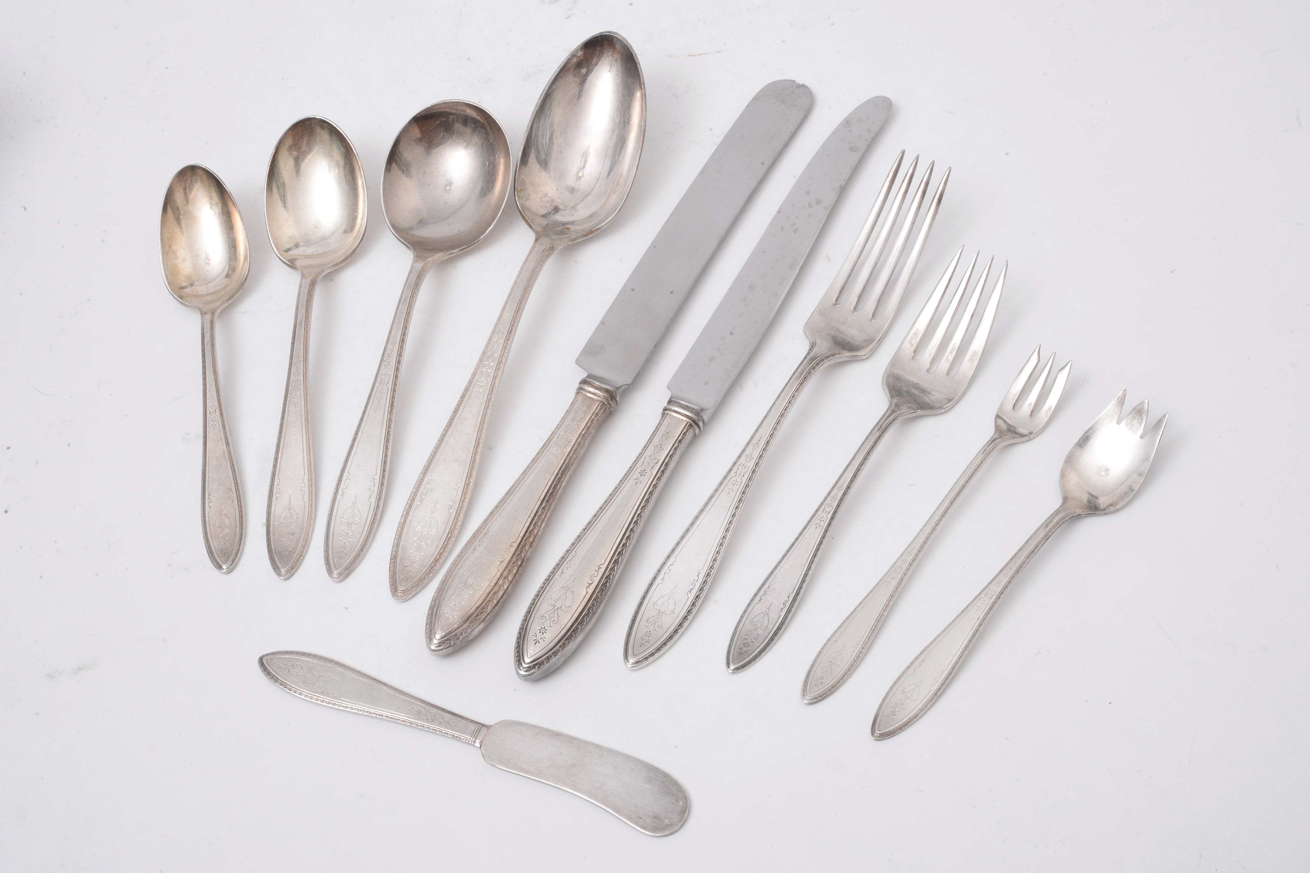 1847 Rogers Bros. "Argosy" Silver Plate Flatware and Wooden Chest, 1920s