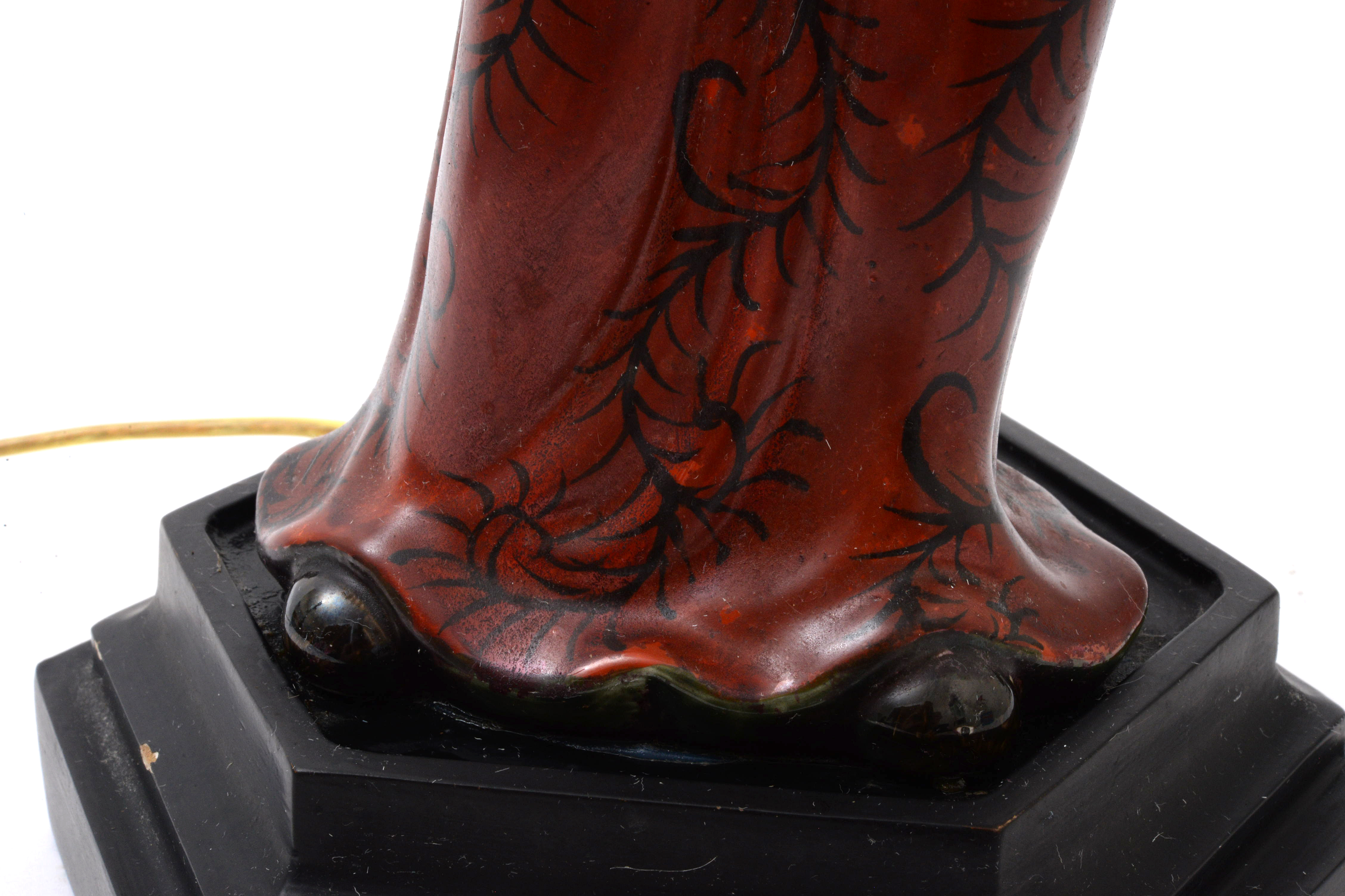 Chinoiserie Figural Porcelain Table Lamp