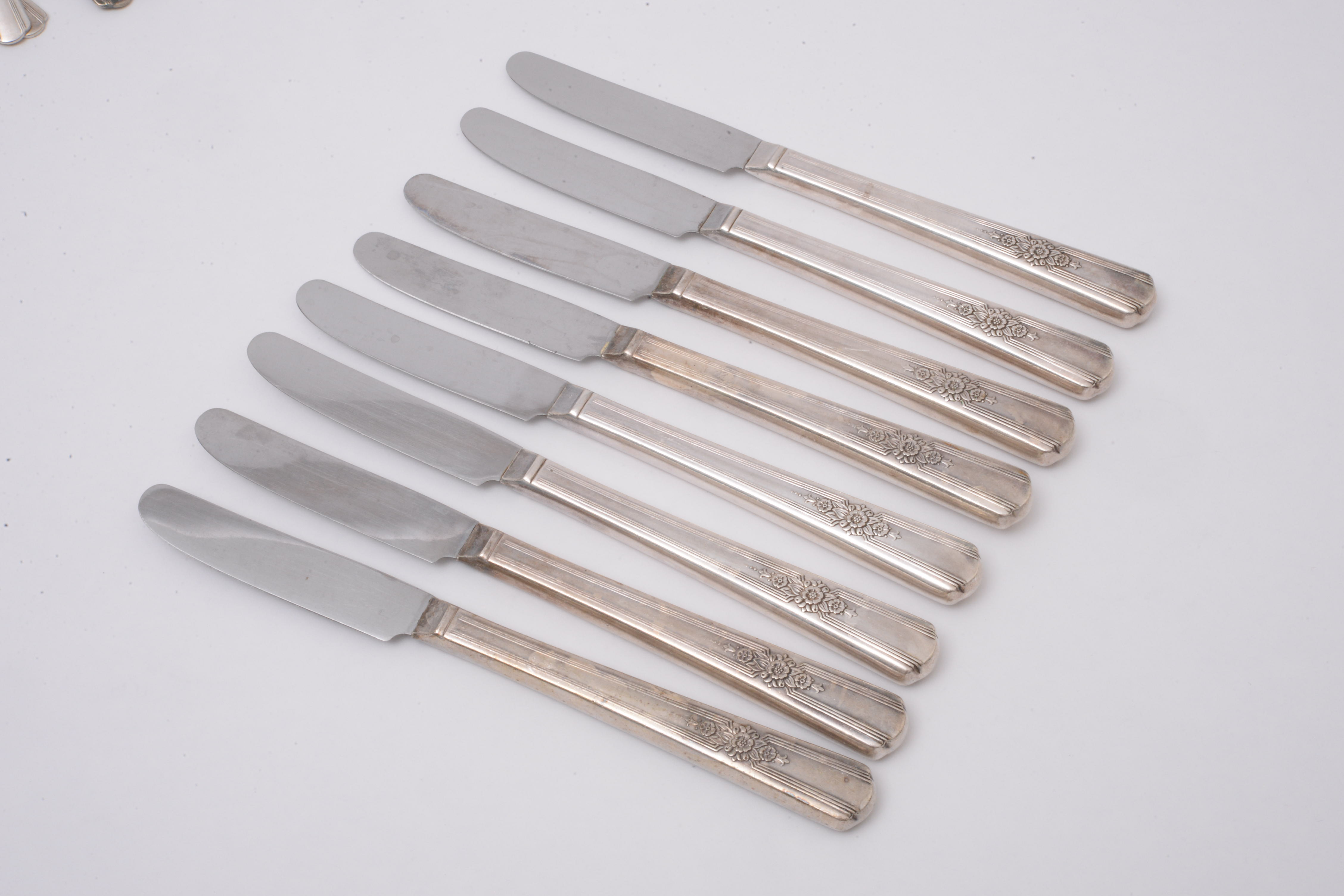 Wm Rogers "Desire" Silver Plate Flatware