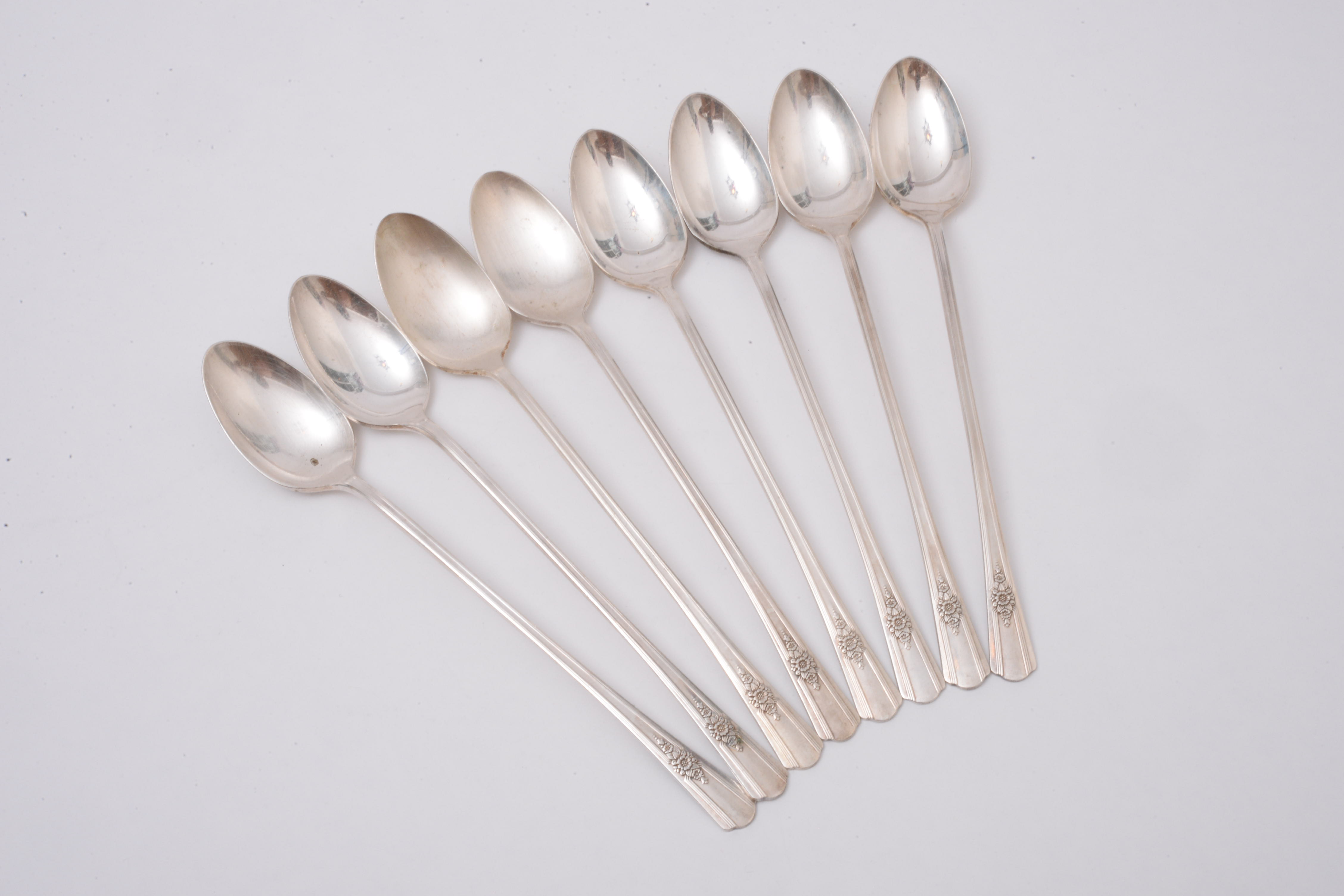 Wm Rogers "Desire" Silver Plate Flatware