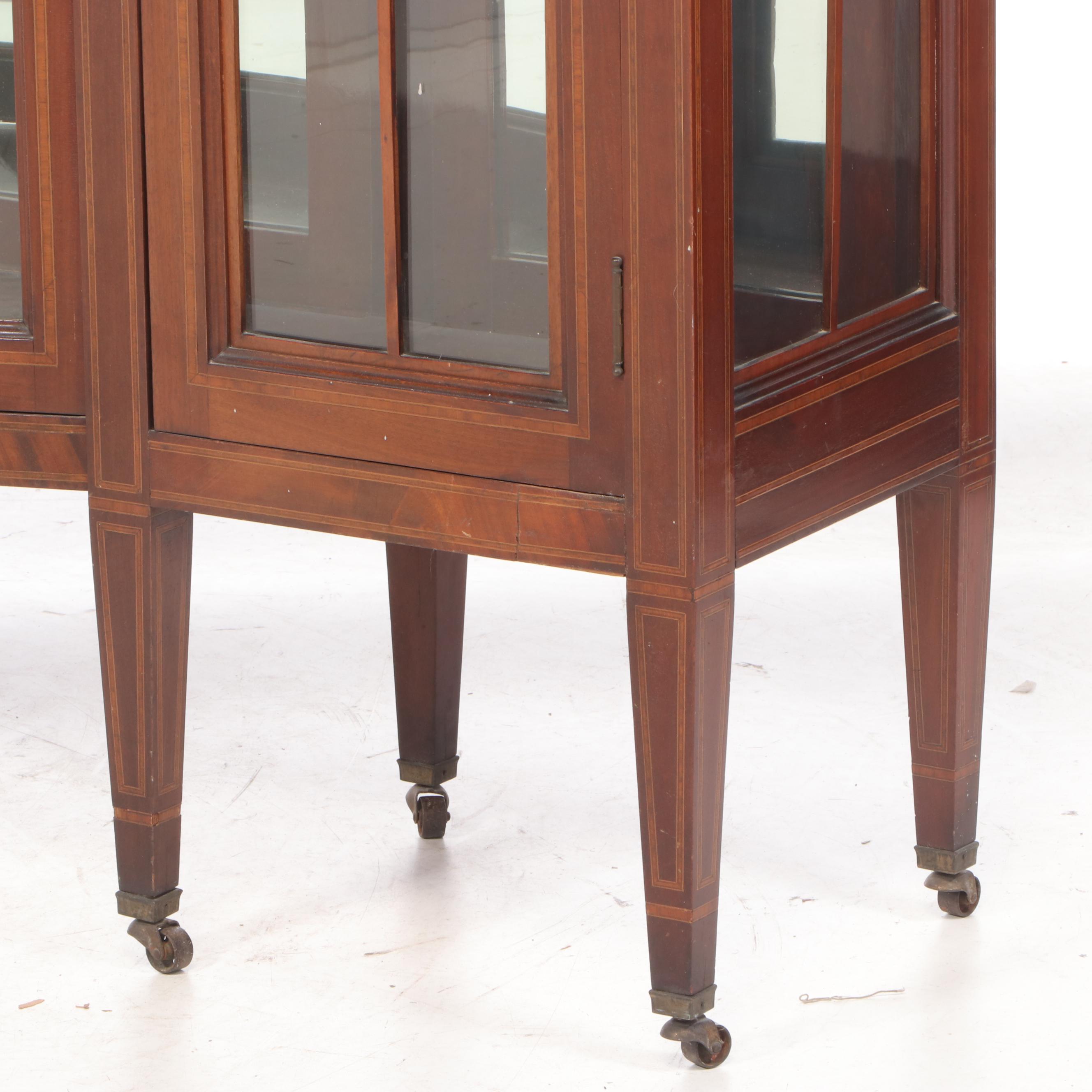 Royal Furniture Hepplewhite Style Mahogany China Cabinet, Early 20th Century