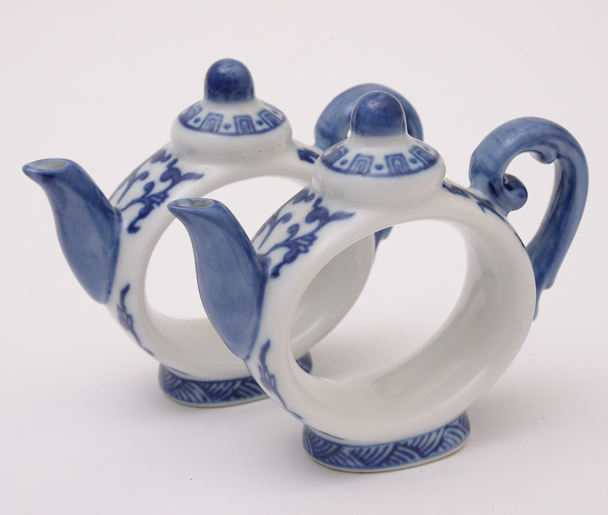 Chinese Hand-Painted Porcelain Napkin Rings, Knife Rests and Salts