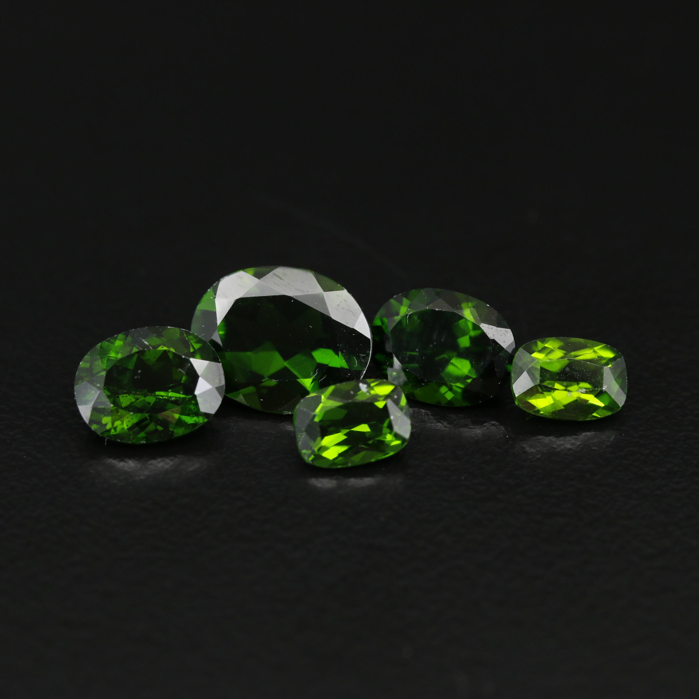 Loose 9.04 CTW Mixed Cut Diopsides