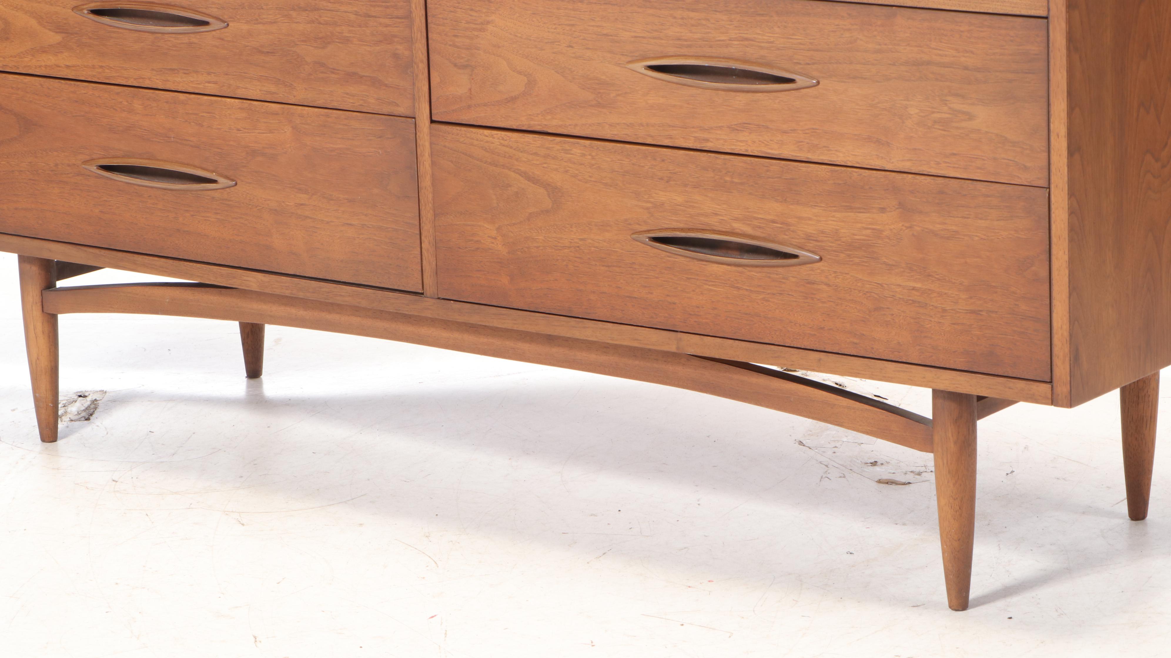 Broyhill Premier Mid Century Modern Walnut "Sculptra" Dresser