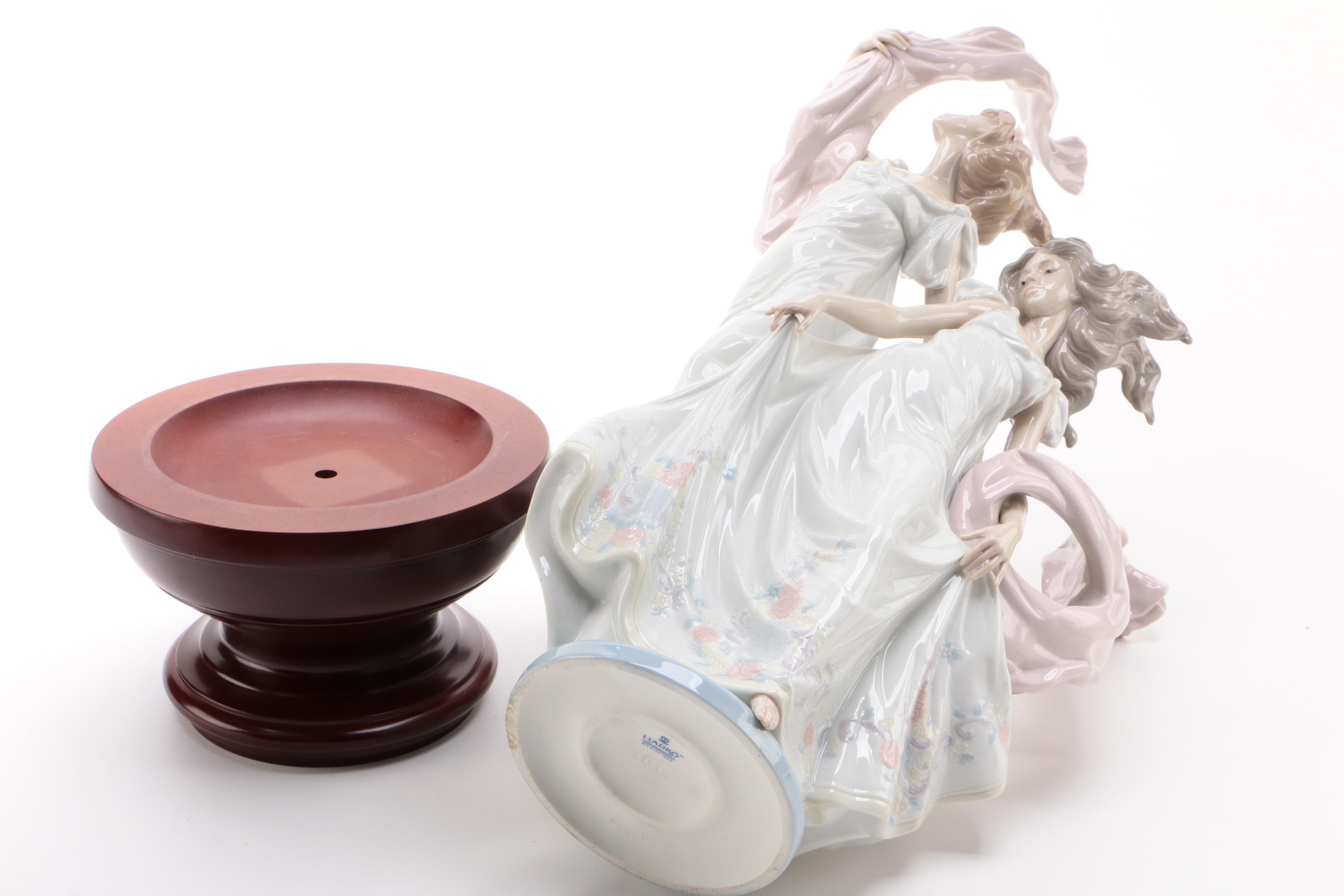 Lladró "Allegory of Liberty" Porcelain Figurine Designed by José Puche