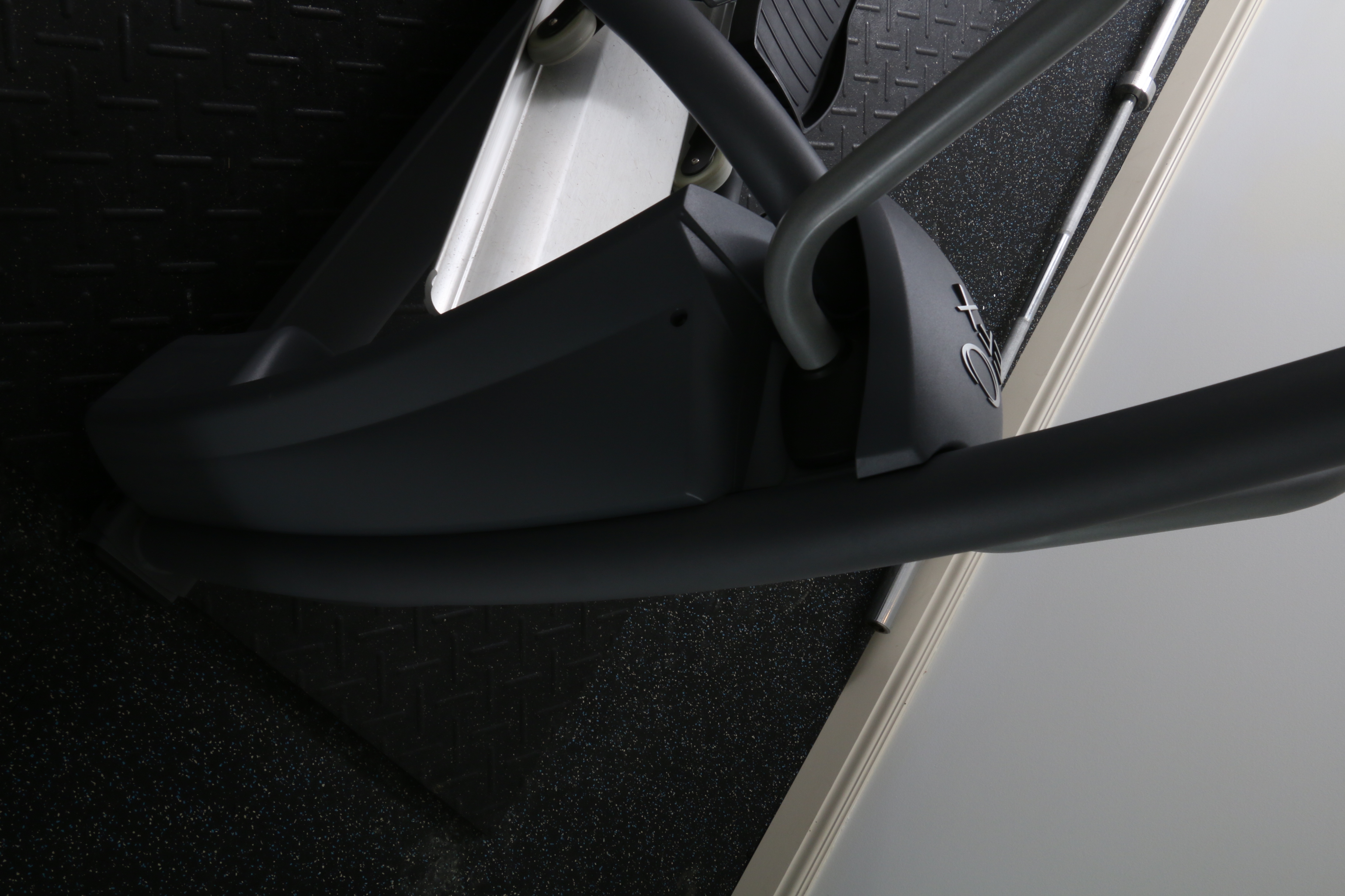 Precor EFX 5.23 Elliptical Trainer