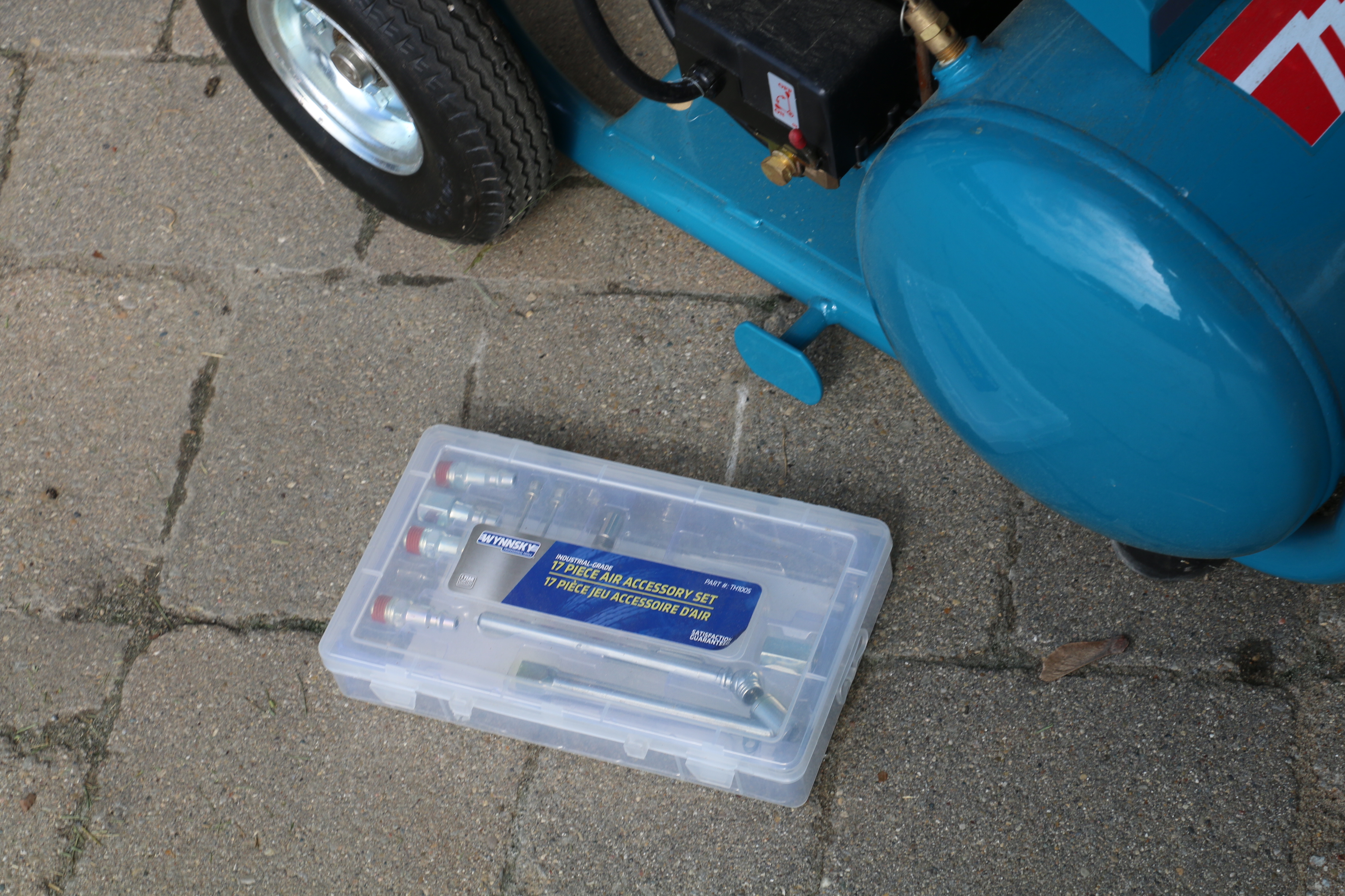 Makita Pneumatics MAC5200 Air Compressor