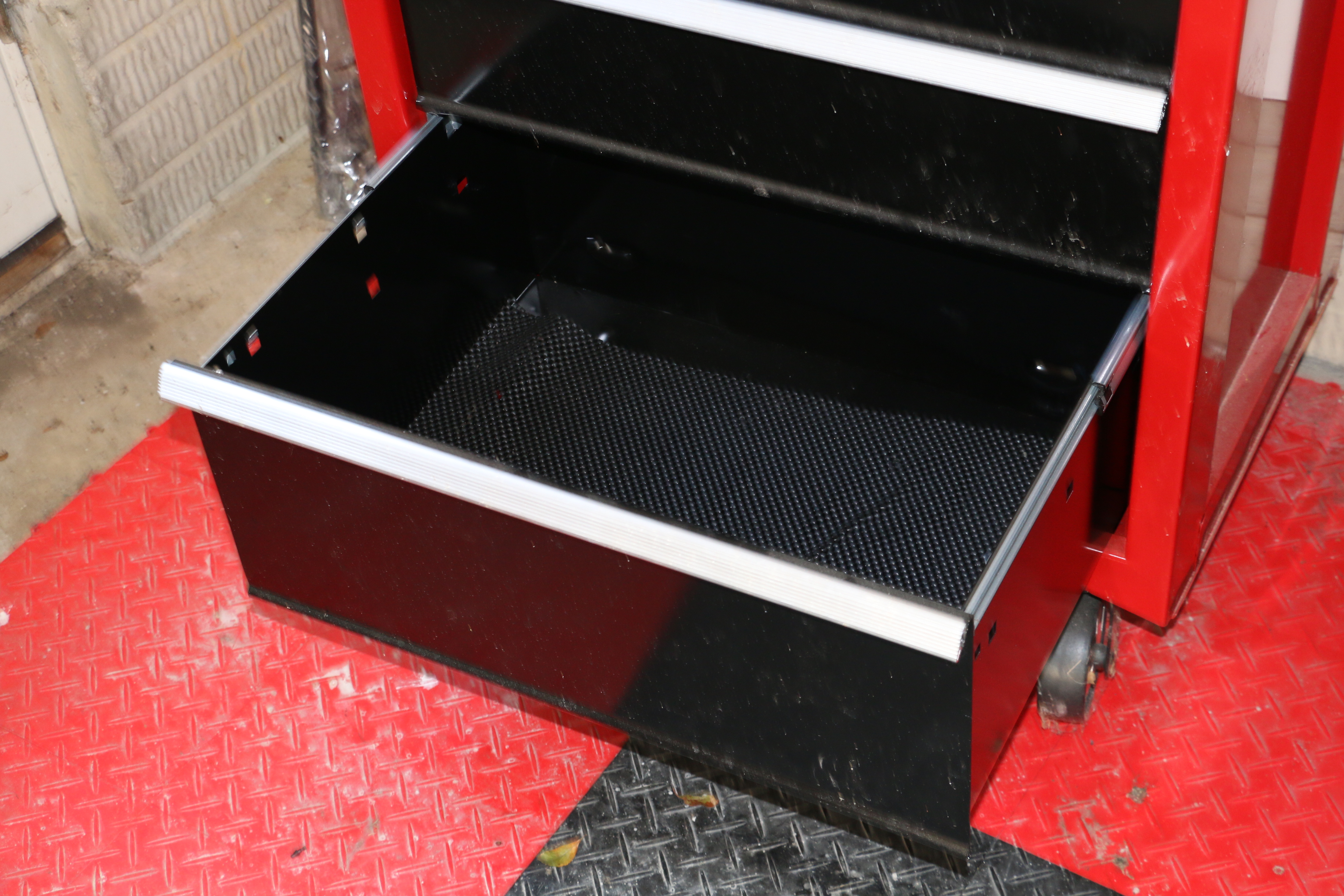 Craftsman Five-Drawer Rolling Tool Cabinet
