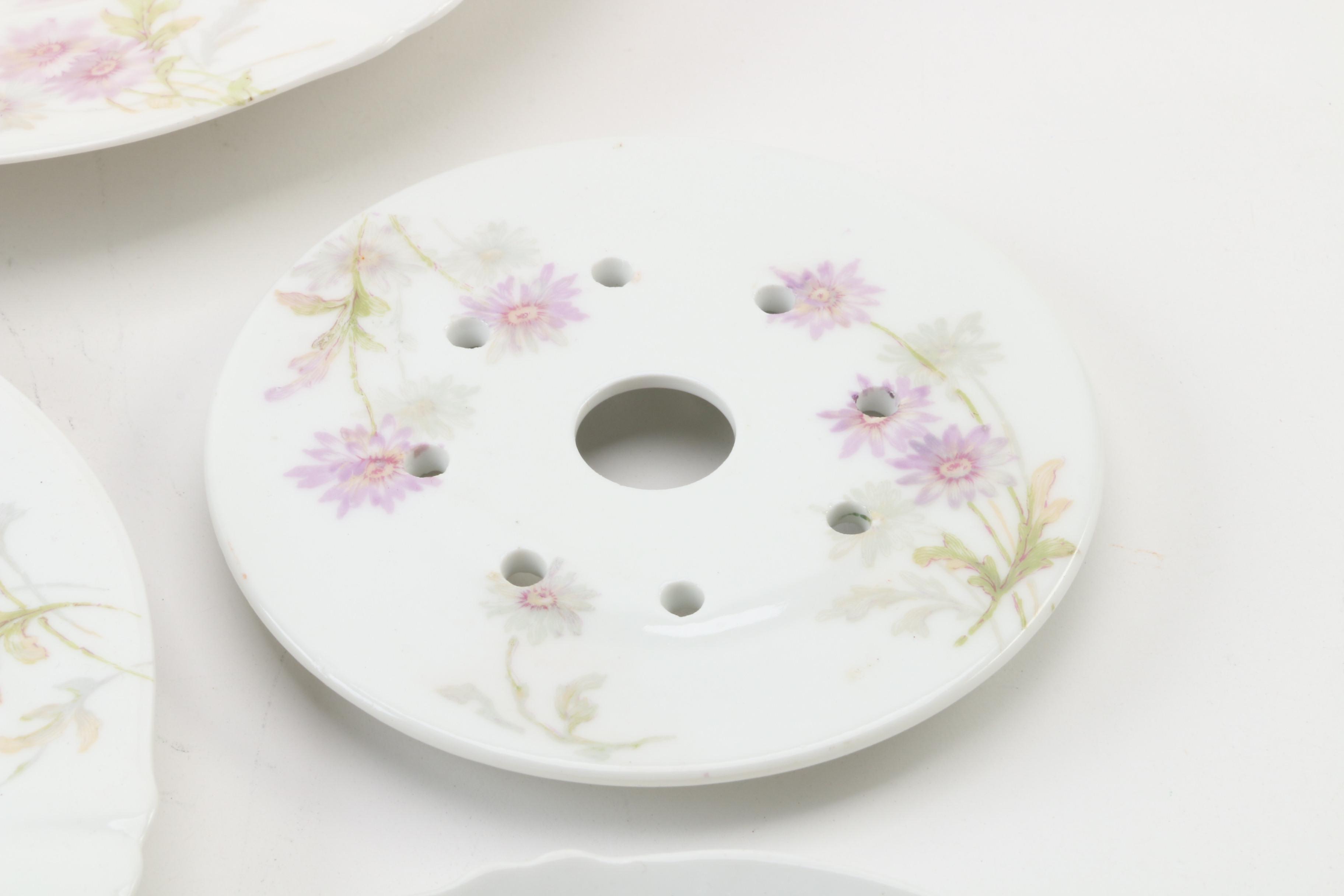 Theodore Haviland Limoges Porcelain Floral Dinnerware, Late 19th Century