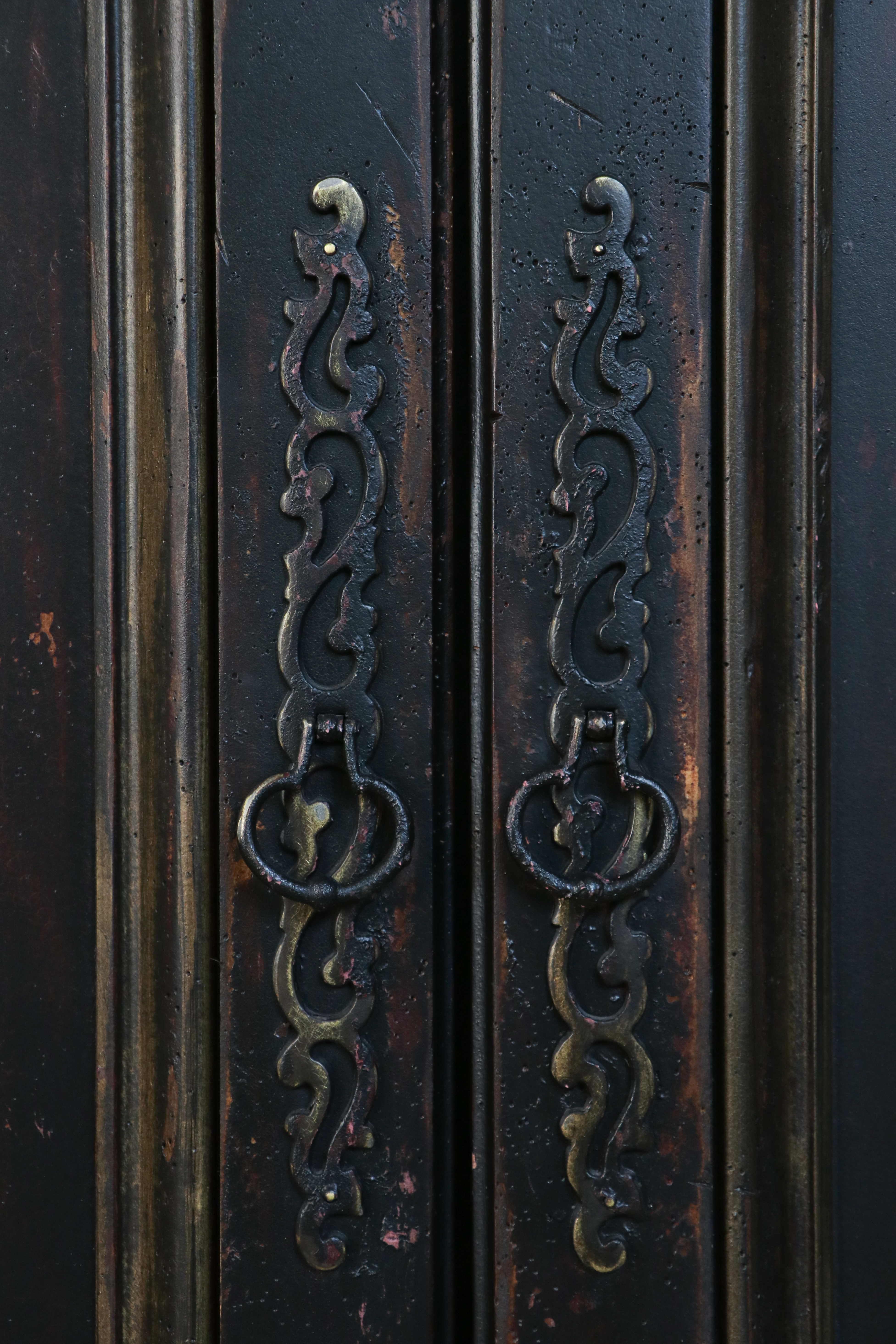 Habersham Classic Studio Distressed Finish Sideboard