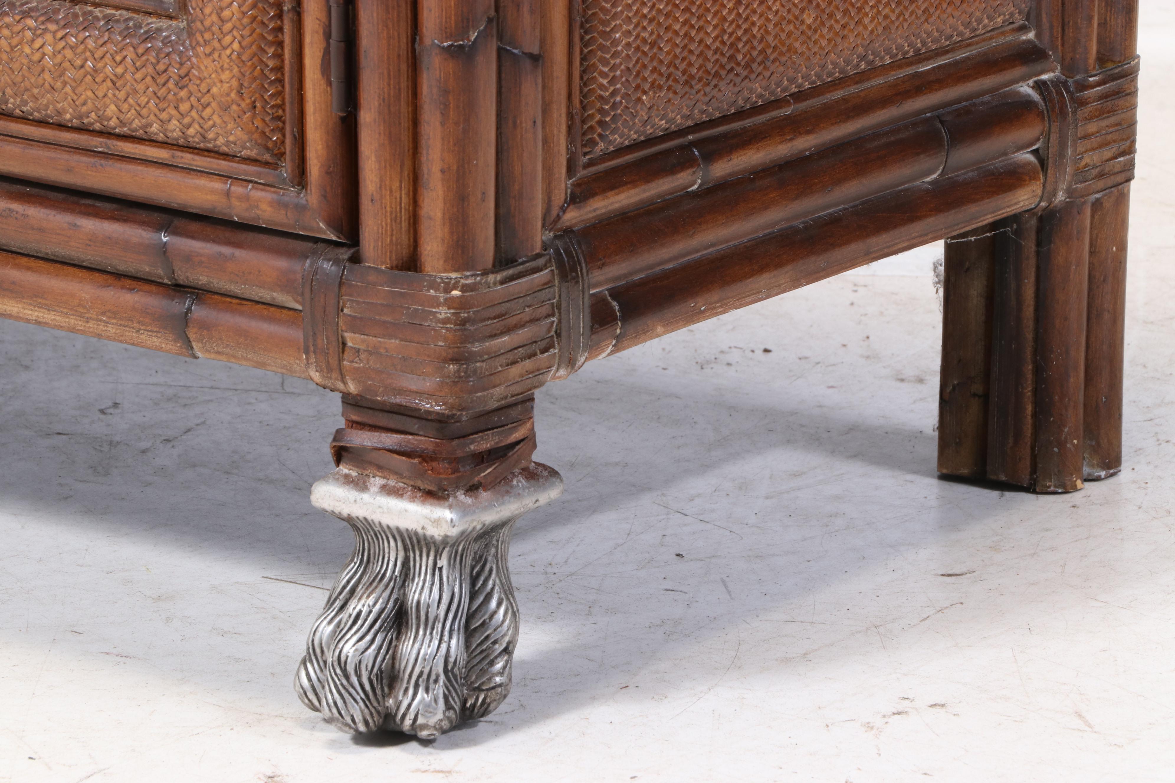 Thomasville "Ernest Hemingway Collection" Kilimanjaro Bedside Chest