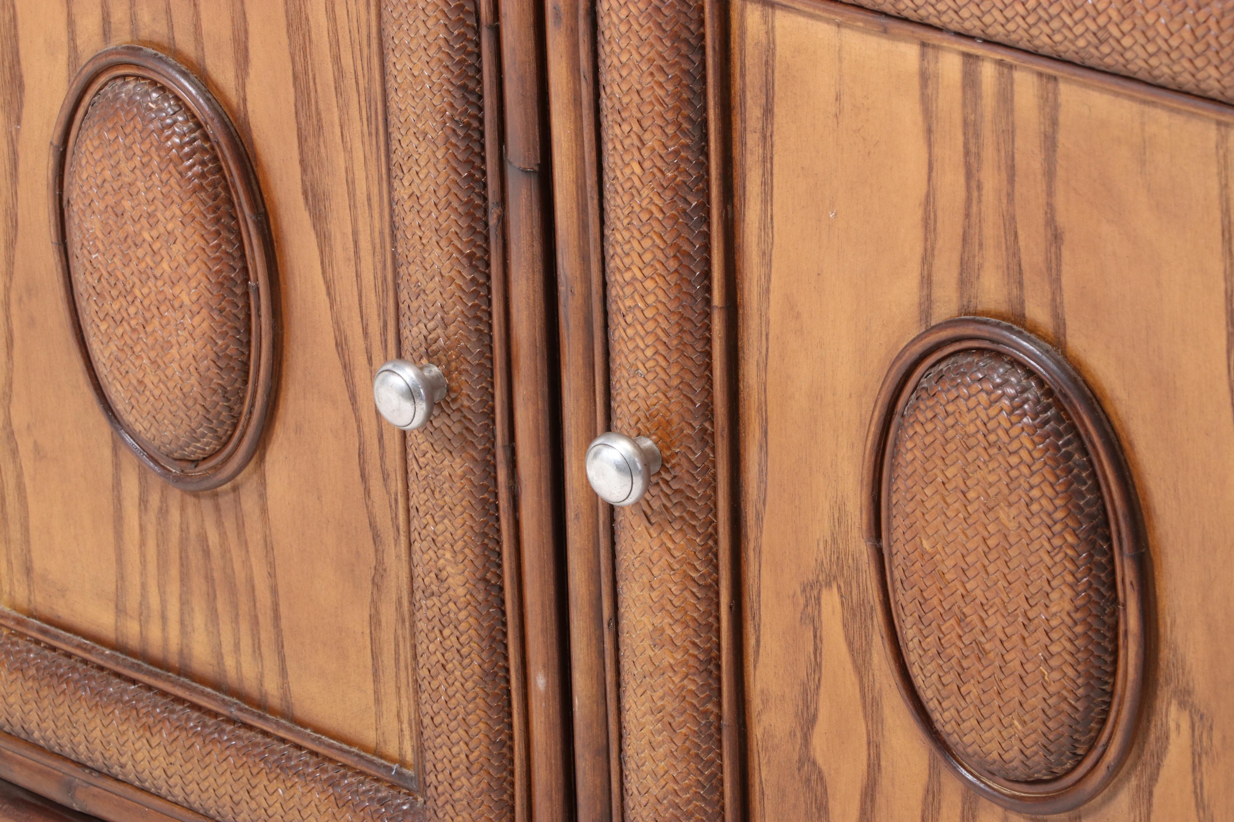 Thomasville "Ernest Hemingway Collection" Kilimanjaro Bedside Chest