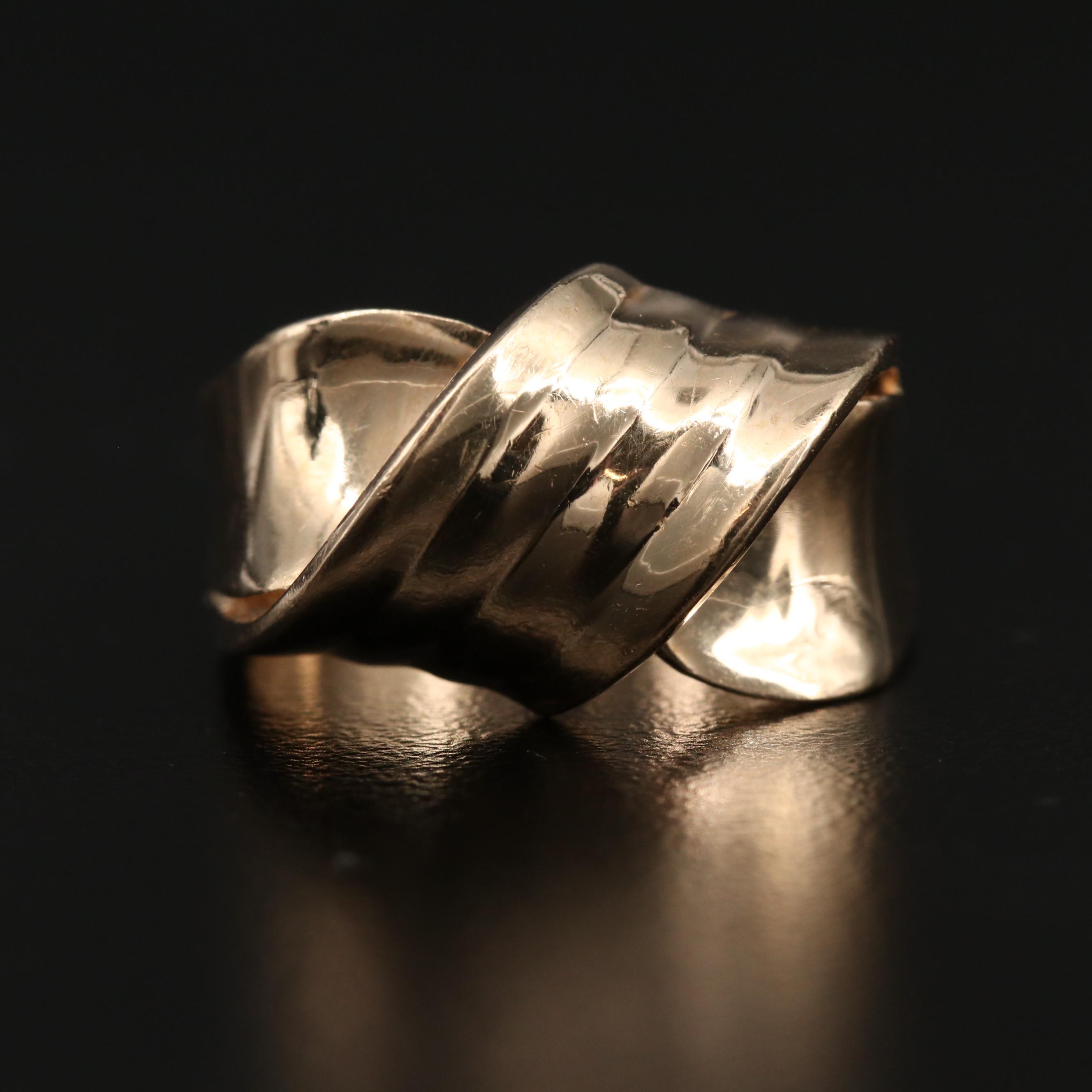 14K Crossover Ring