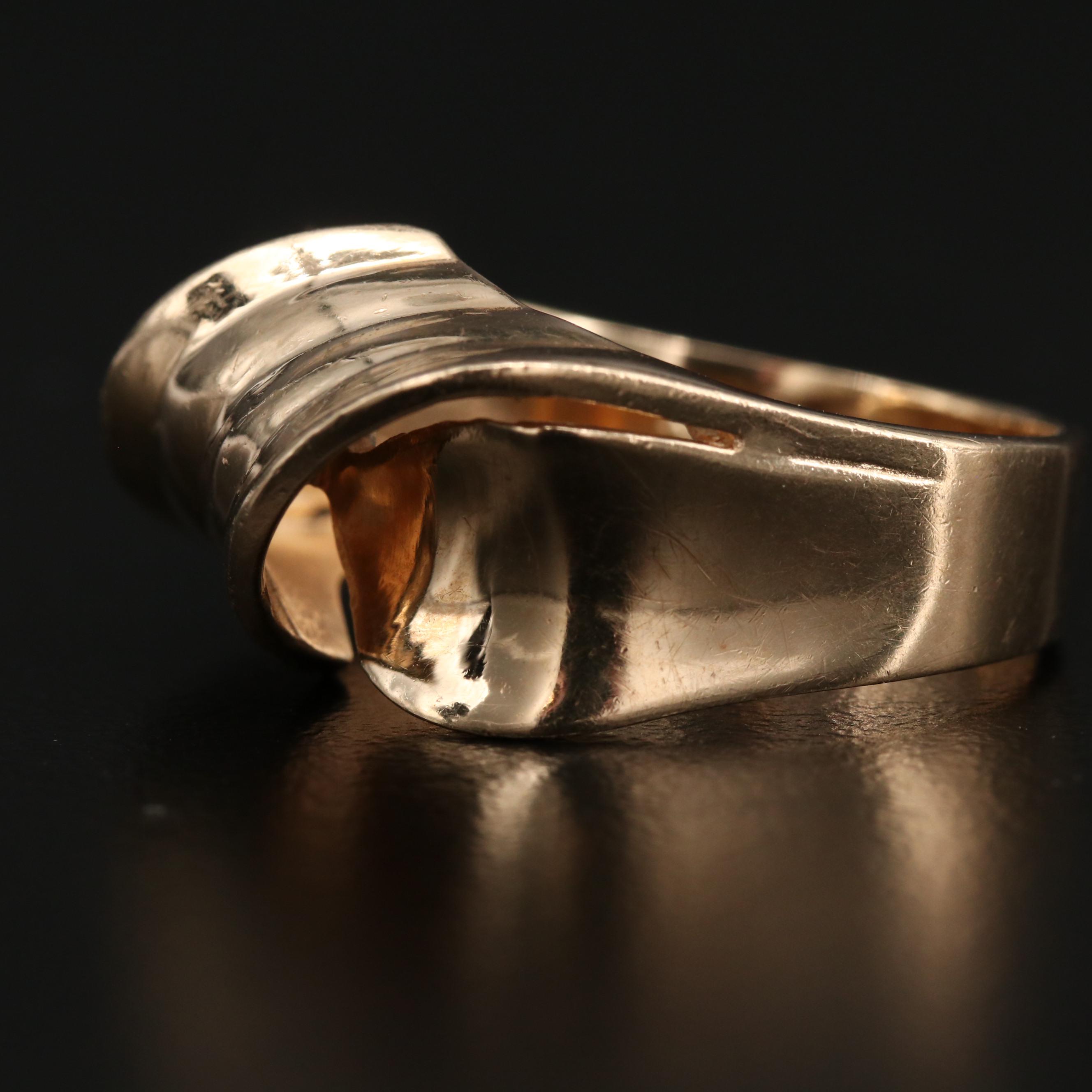 14K Crossover Ring