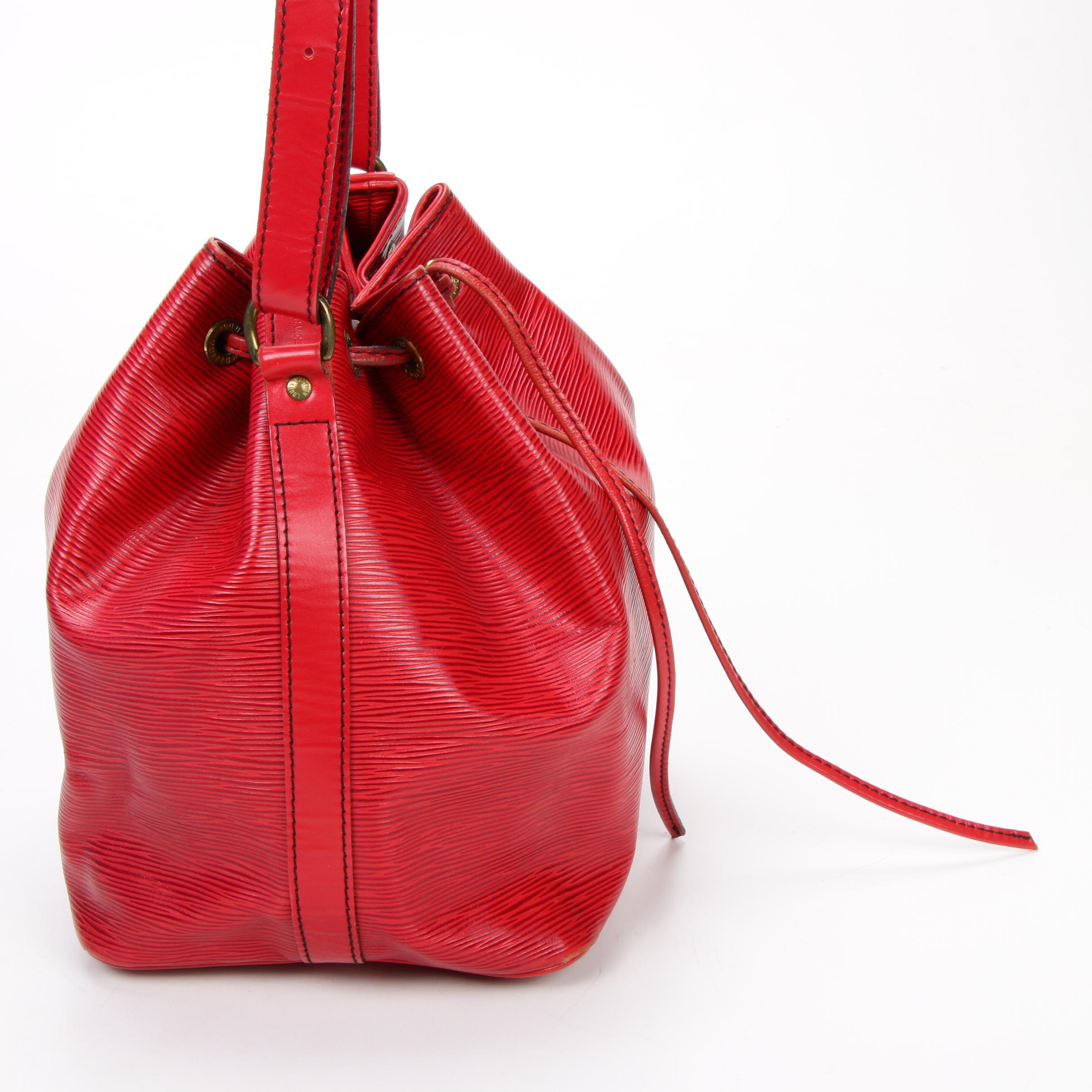 Louis Vuitton Petit Noe Bucket Bag in Red Epi Leather