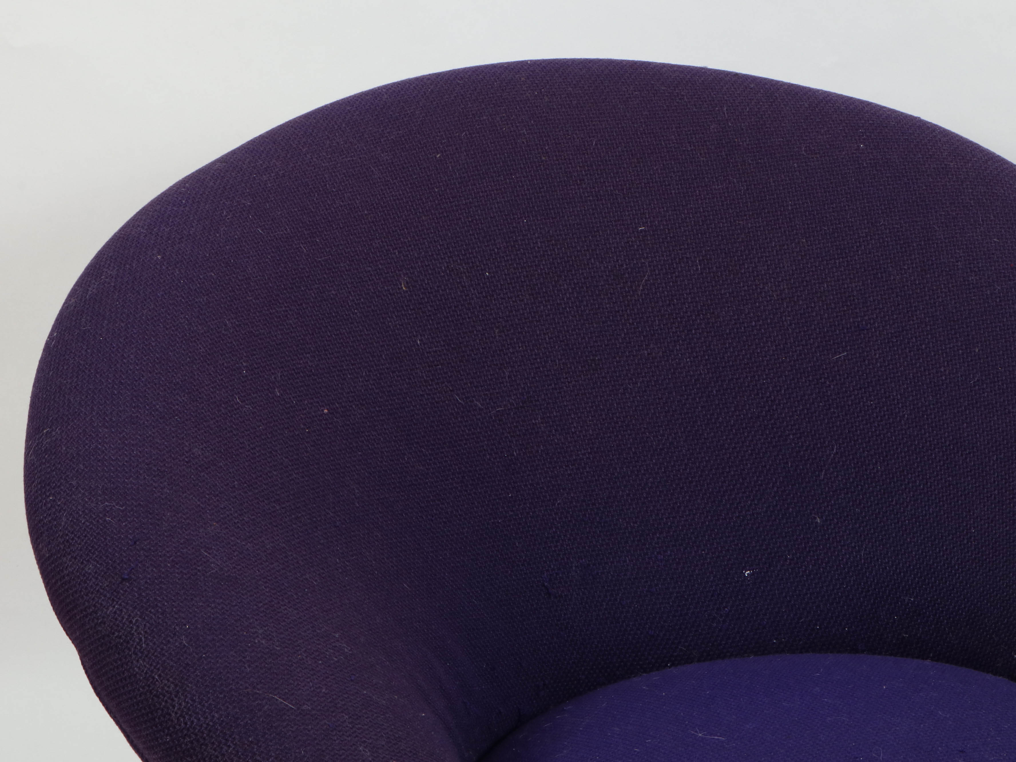 Pierre Paulin for Artifort "Mushroom" Mid Century Modern Purple Chair