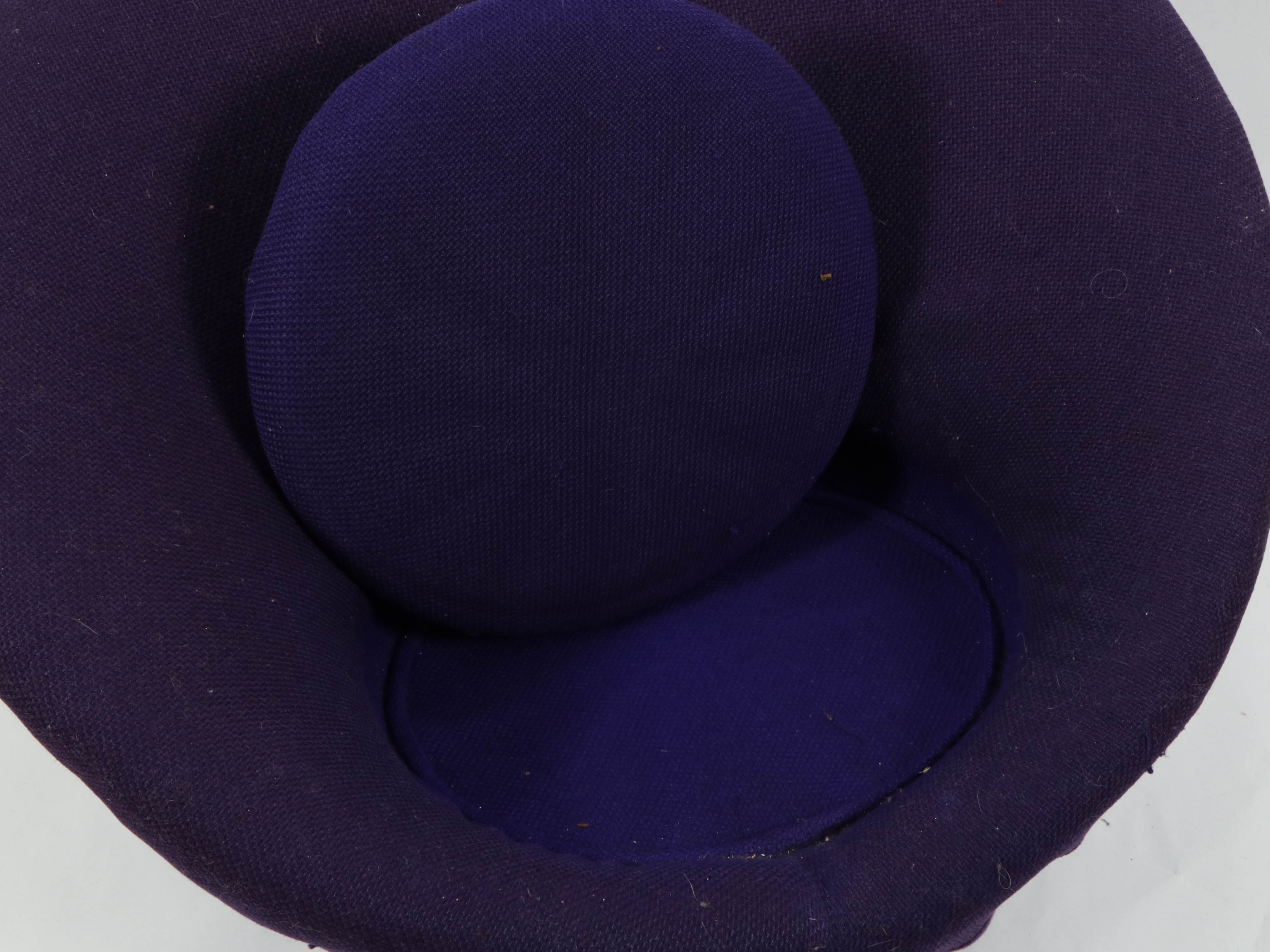 Pierre Paulin for Artifort "Mushroom" Mid Century Modern Purple Chair