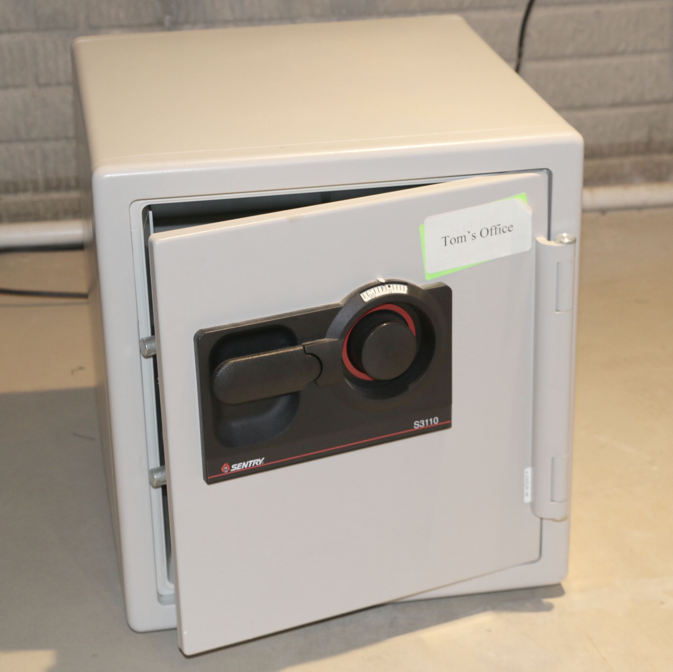 Sentry S3110 "Fire-Safe" Combination Safe