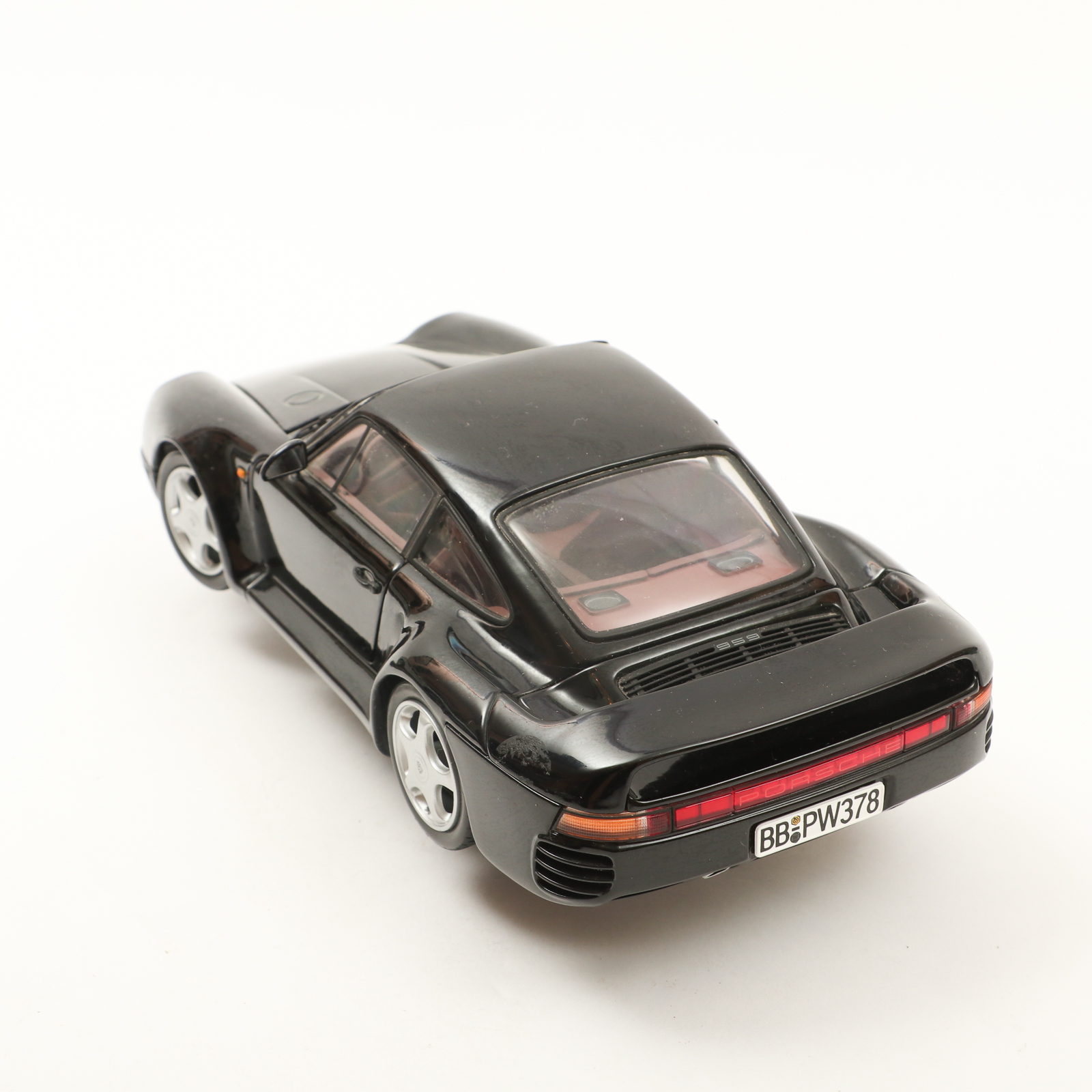 Maisto Diecast Replica Model Cars Including Porsche Cayenne Turbo