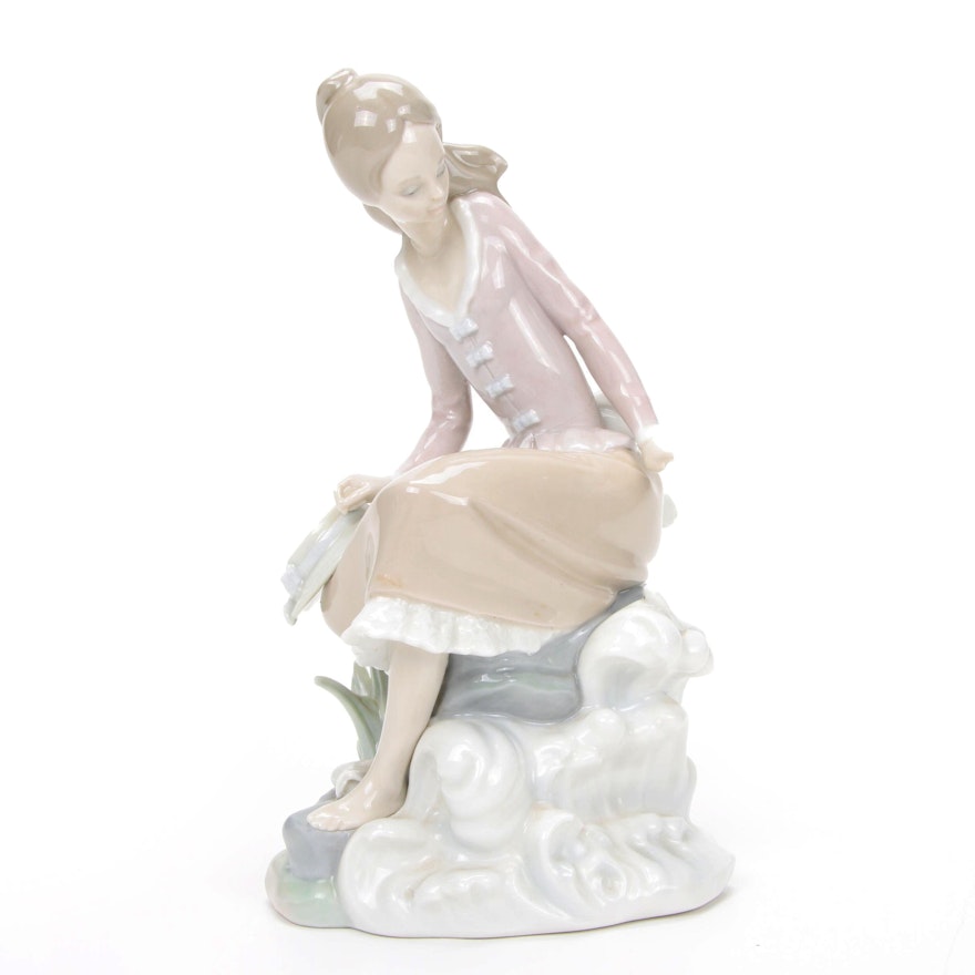 Lladró "At the Seaside" Porcelain Figurine Designed by Salvador Debón