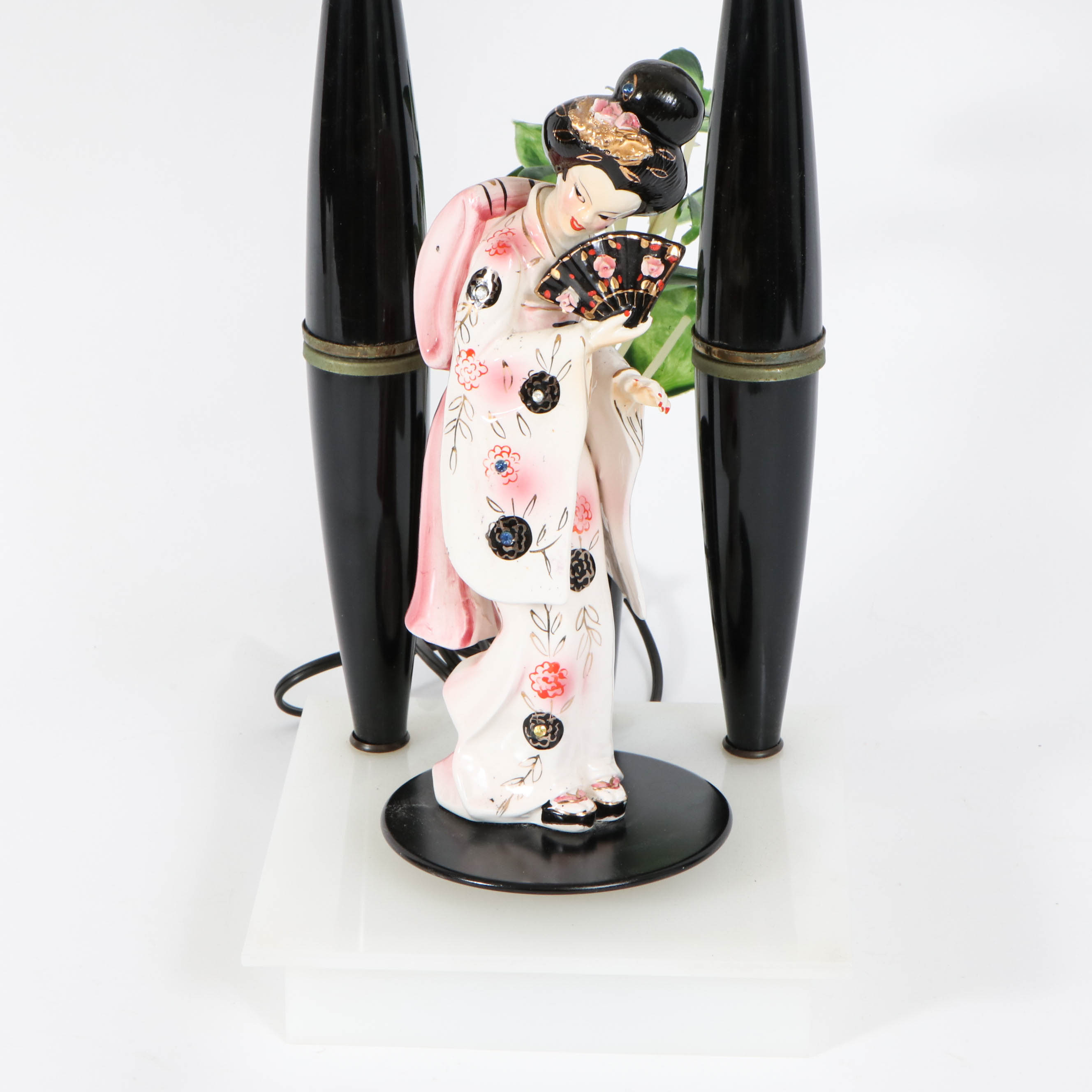Porcelain Japanese Figure Music Box Lamp with Vase, Mid-Late 20th Century