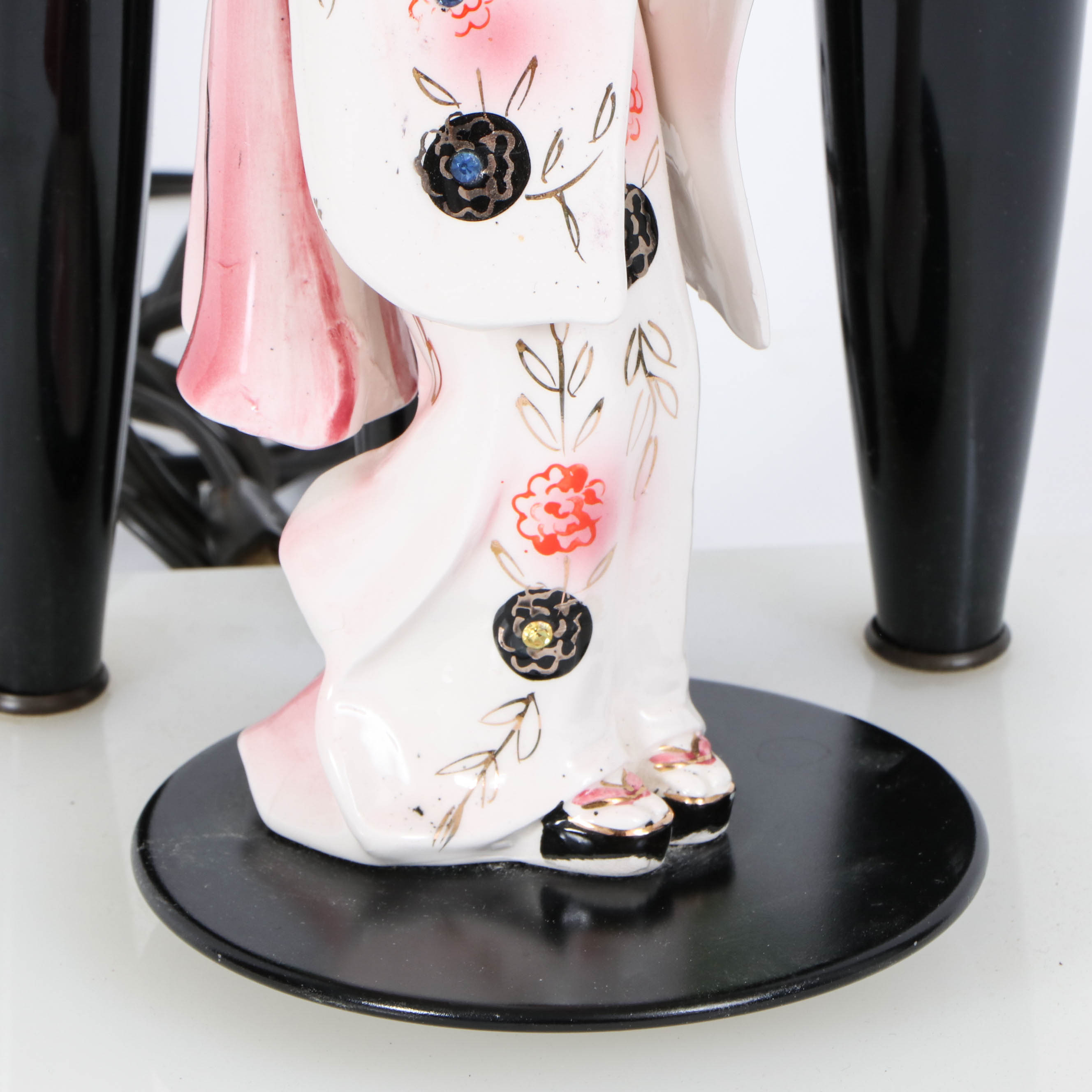 Porcelain Japanese Figure Music Box Lamp with Vase, Mid-Late 20th Century