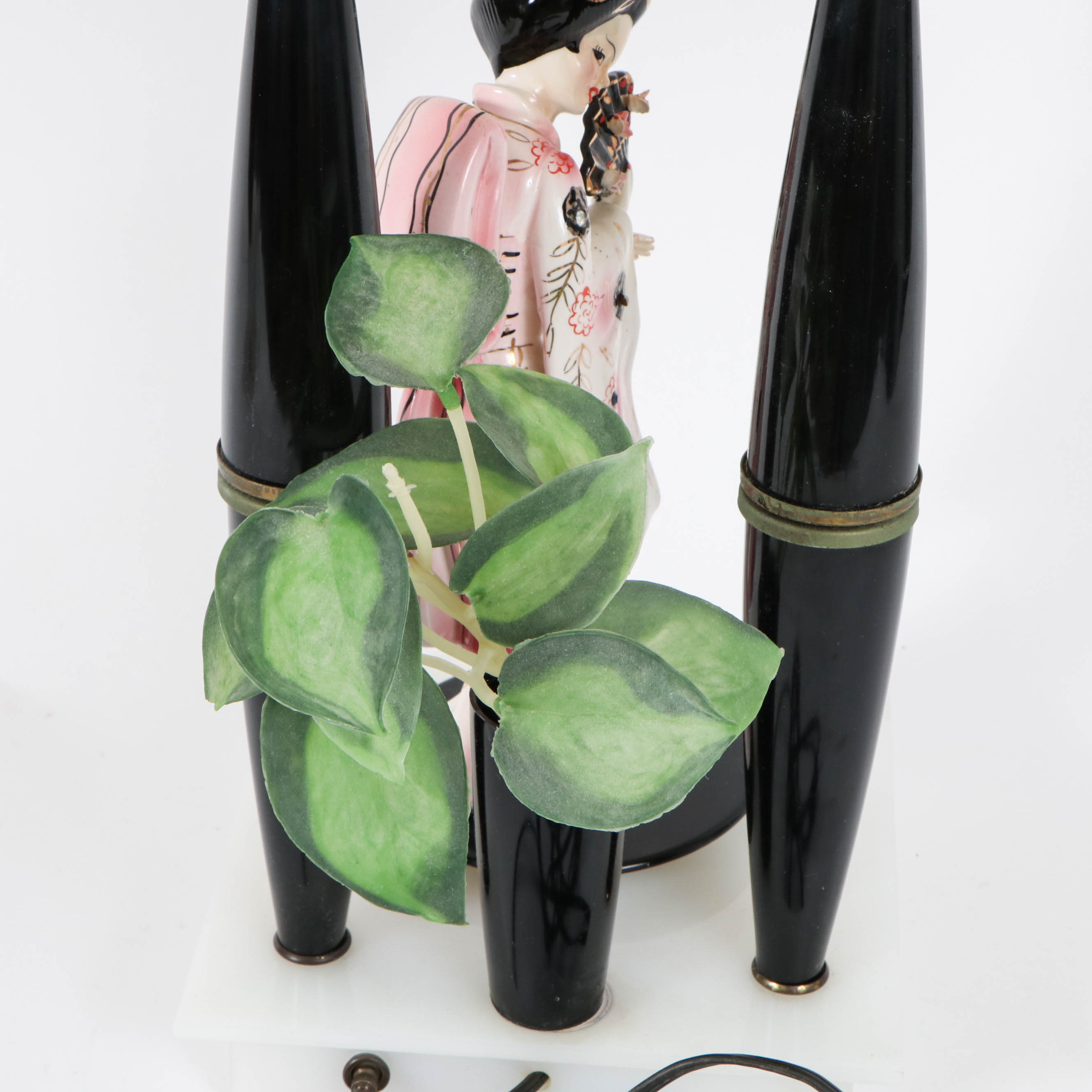 Porcelain Japanese Figure Music Box Lamp with Vase, Mid-Late 20th Century