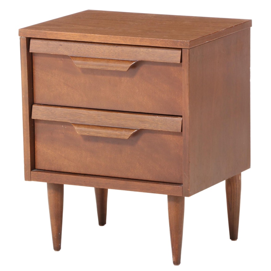 Bassett Mid Century Modern Mahogany "Woodstock" Nightstand