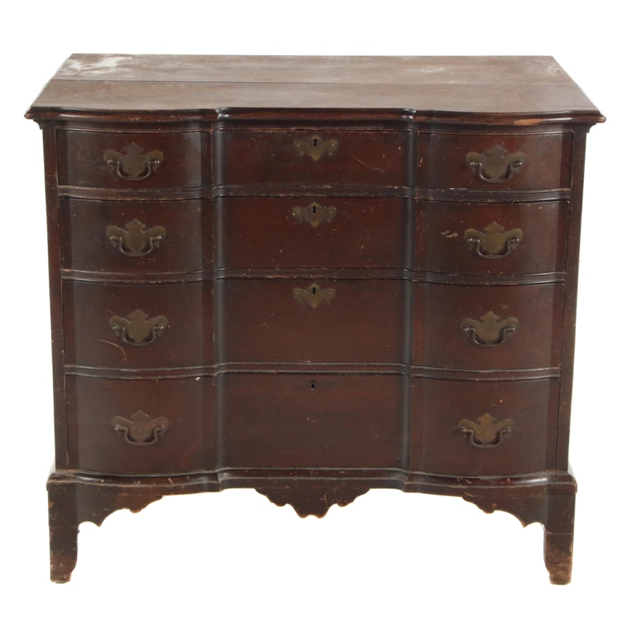 Williams-Kemp Furniture Chippendale Style Mahogany Blockfront Chest of Drawers
