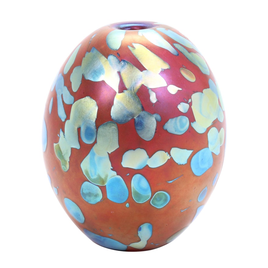 Robert Eickholt Handblown "Strawberry Fields" Iridescent Art Glass Bud Vase