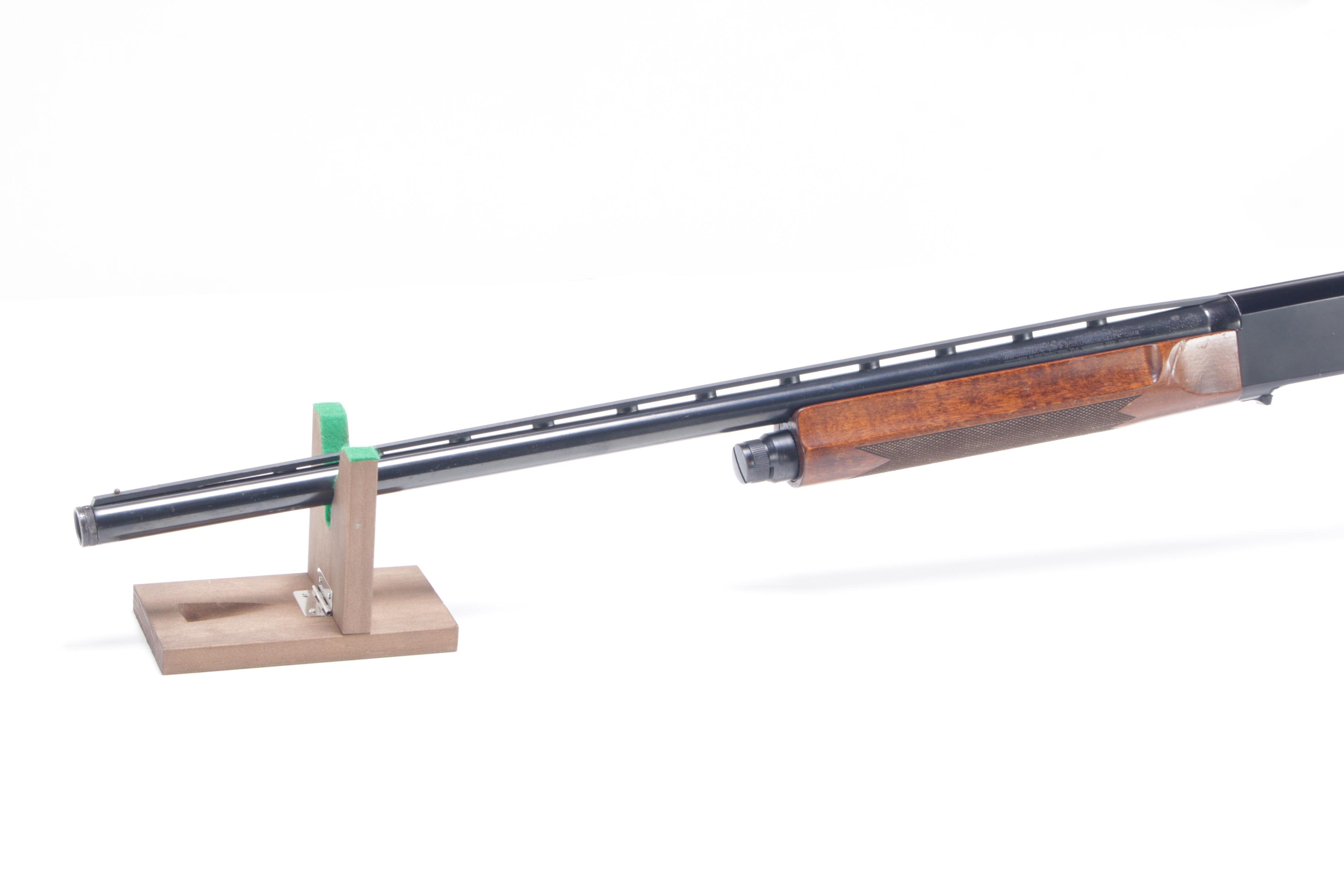 Winchester Model 140 Ranger 12 Gauge Semi-Auto Shotgun with Hard Case