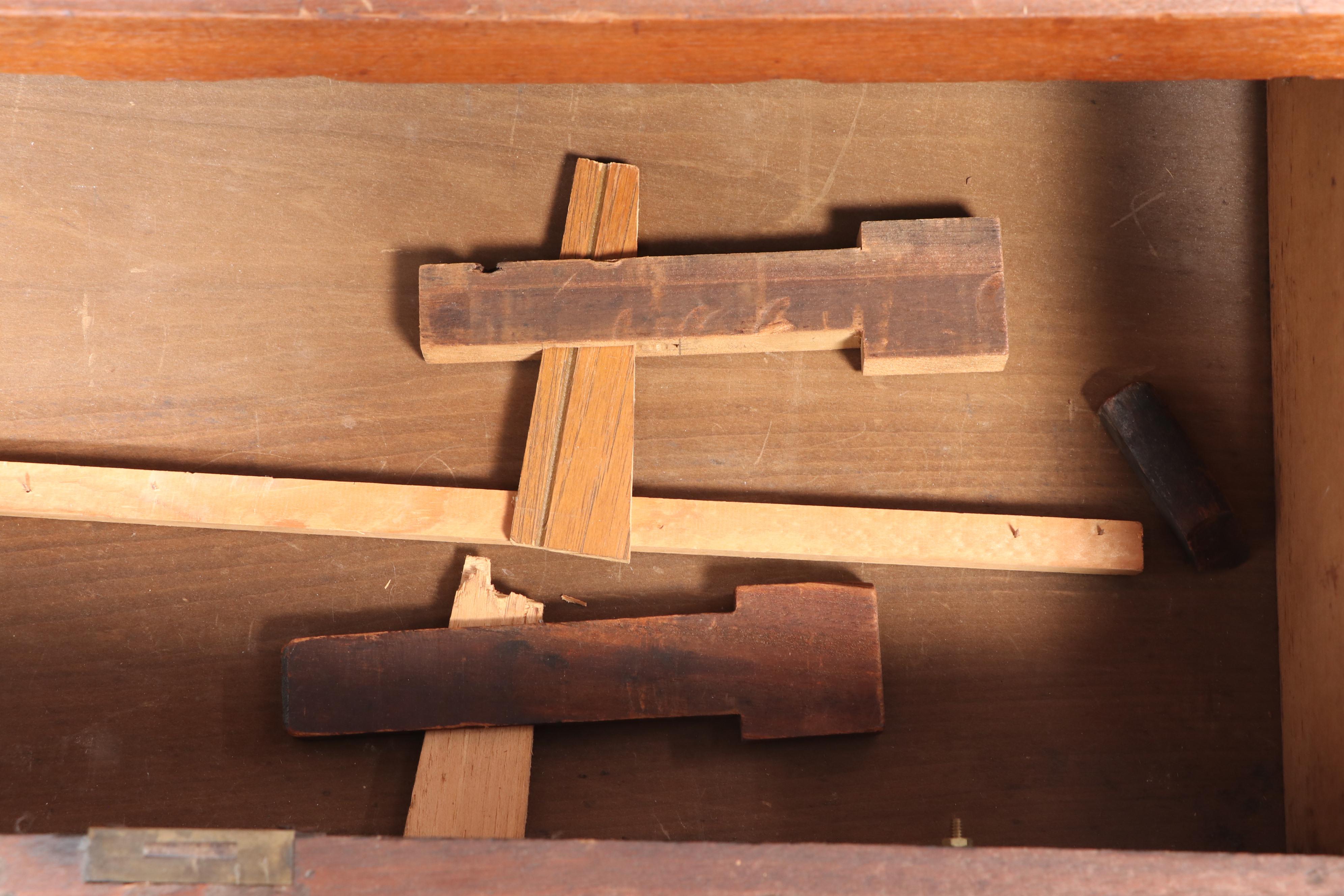 Victorian Walnut and Burl Walnut Wardrobe, Late 19th Century