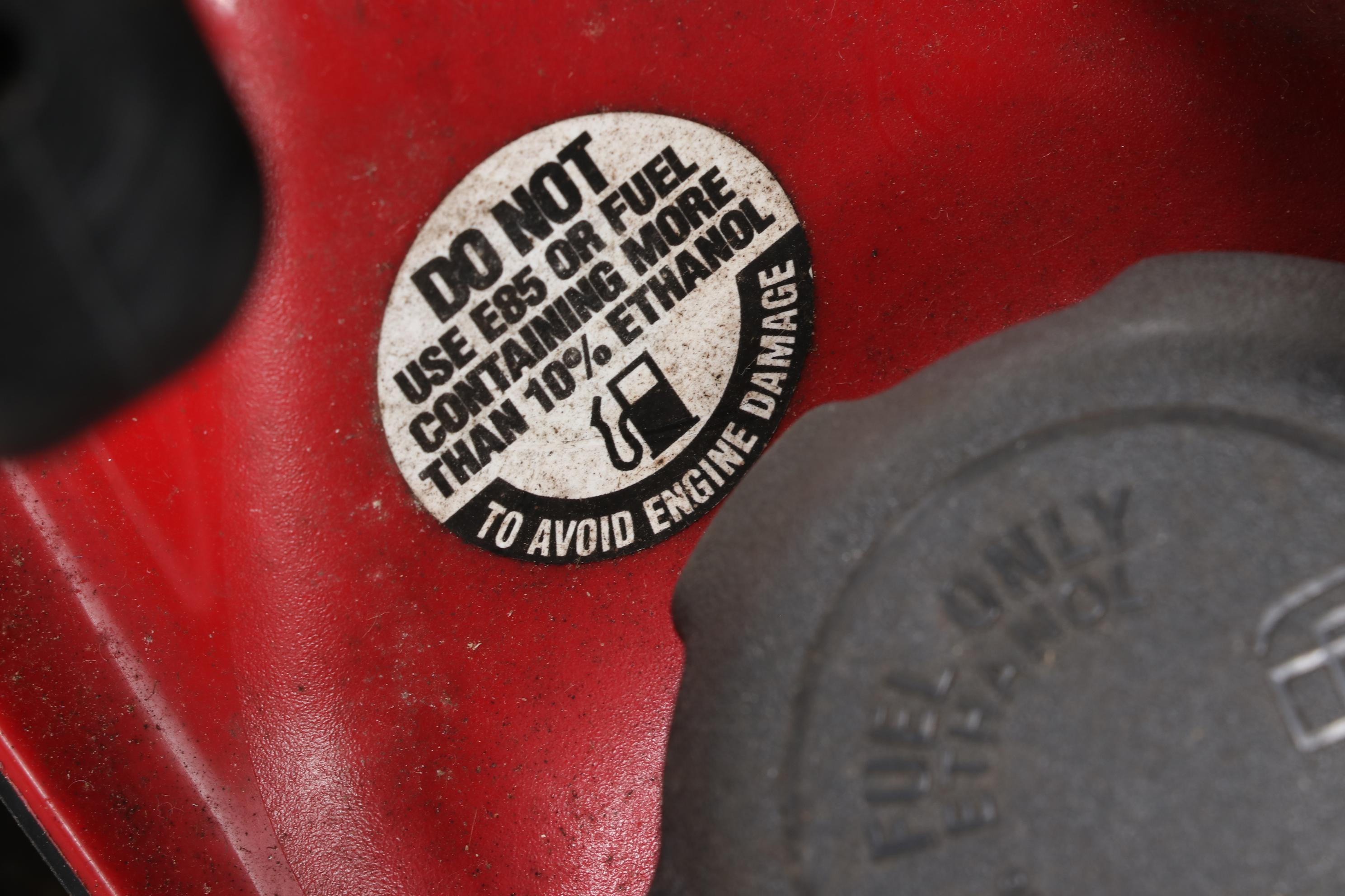 Craftsman R1000 30" Cutting Deck 22HP Gas Riding Mower