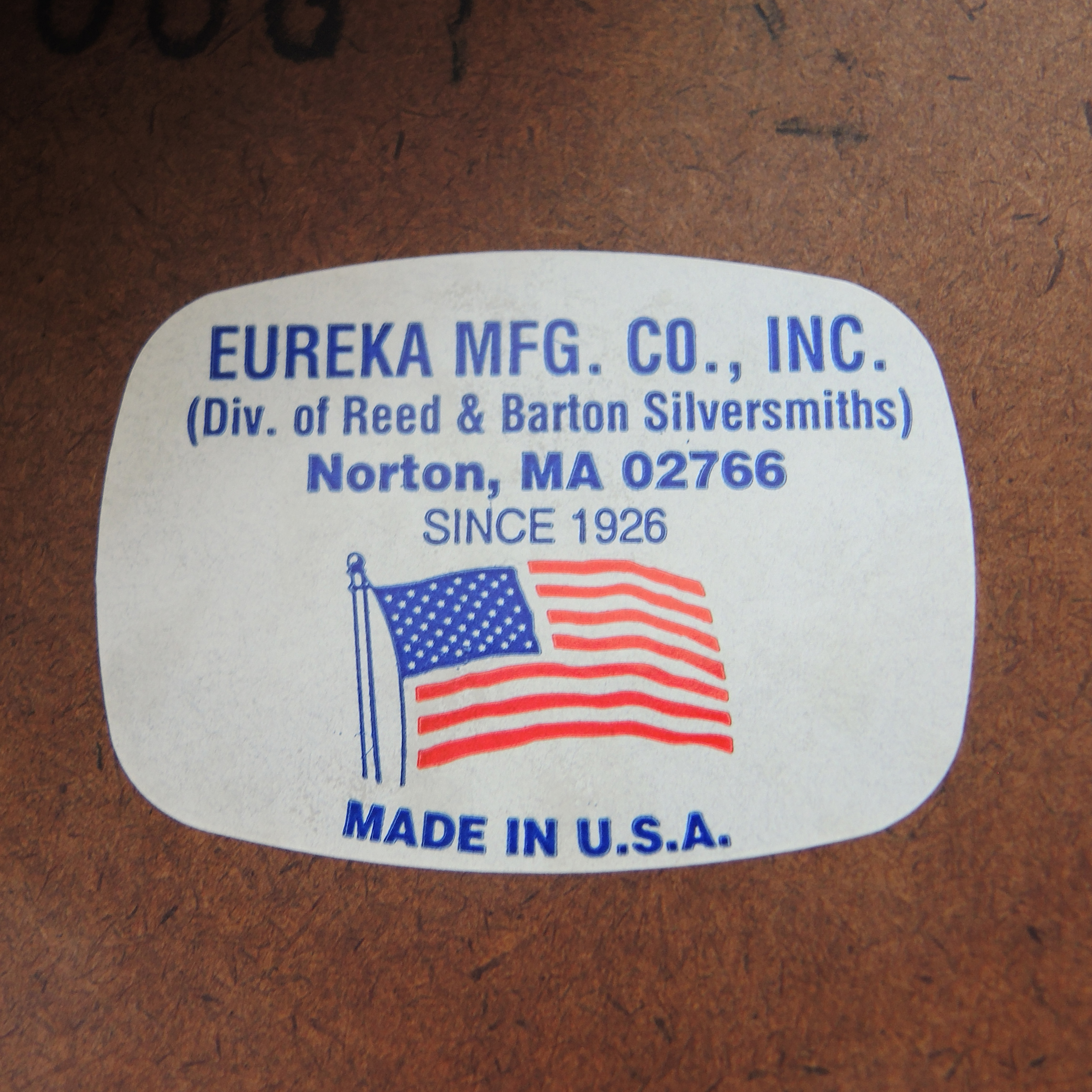 Oneida "Classic Shell" Stainless Steel Flatware with Chest, Mid to Late 20th C.