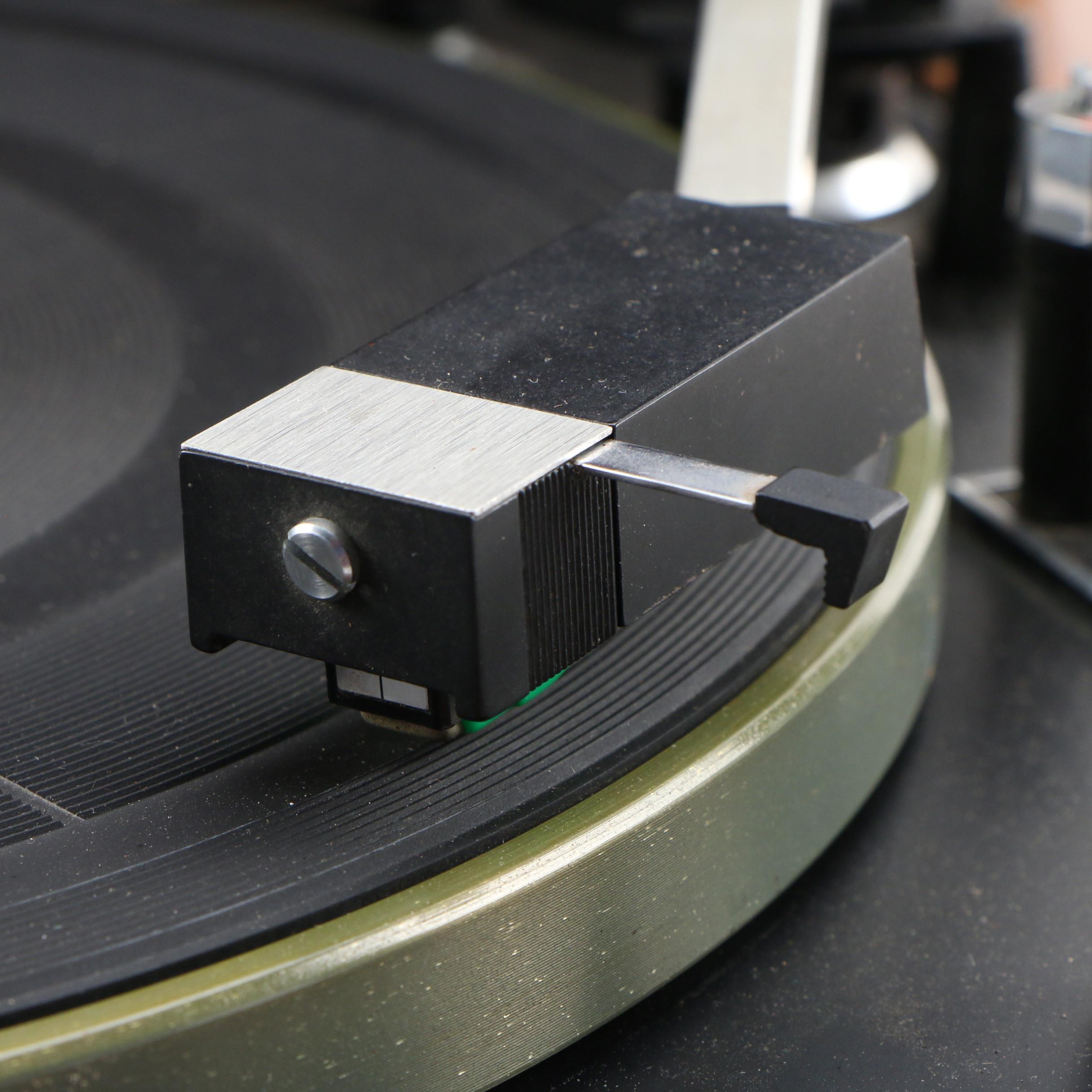 ELAC Miracord 50H Record Player in Teak Veneer Case, Mid to Late 20th Century