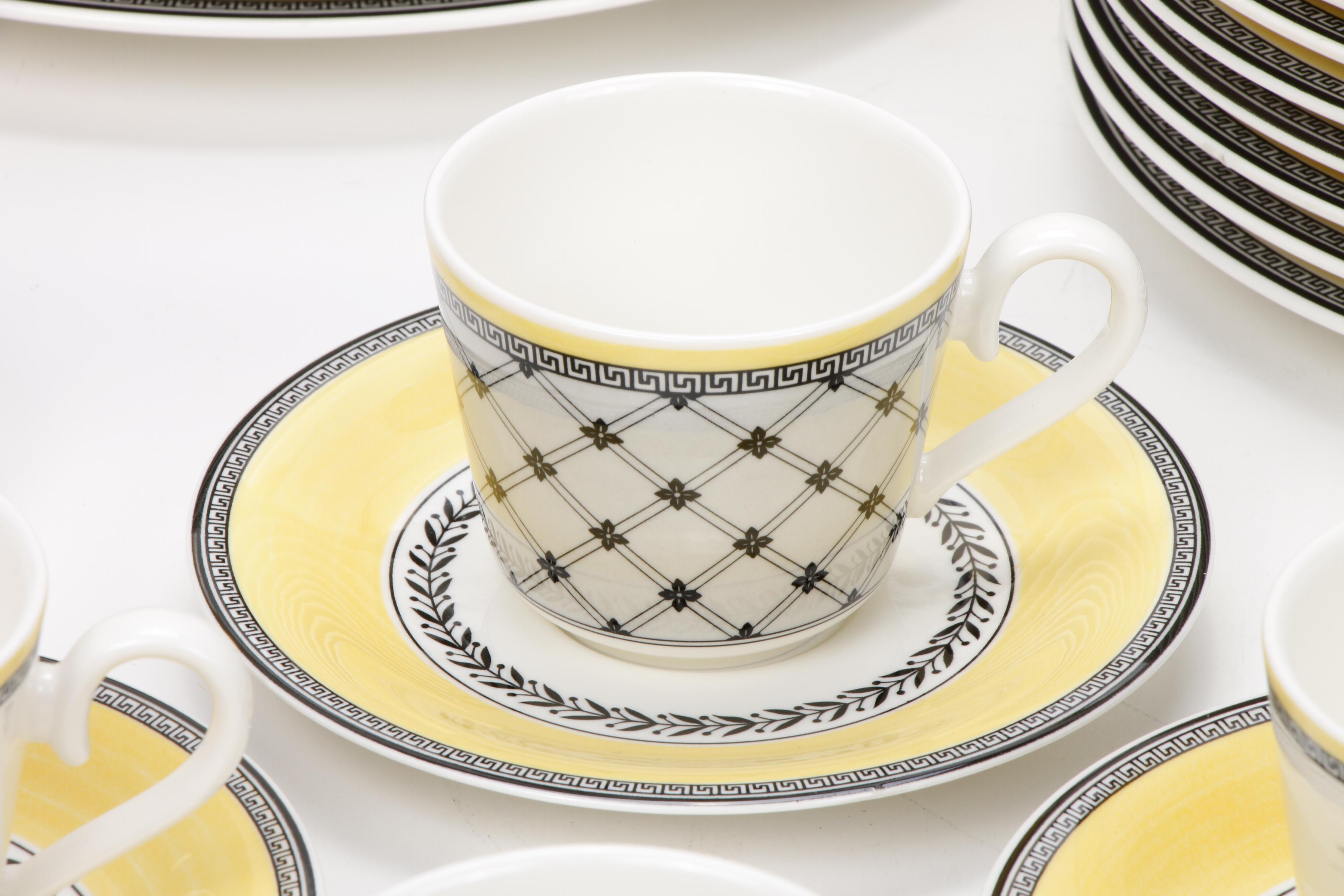 Villeroy & Boch "Audun Fleur" Porcelain Dinnerware | EBTH
