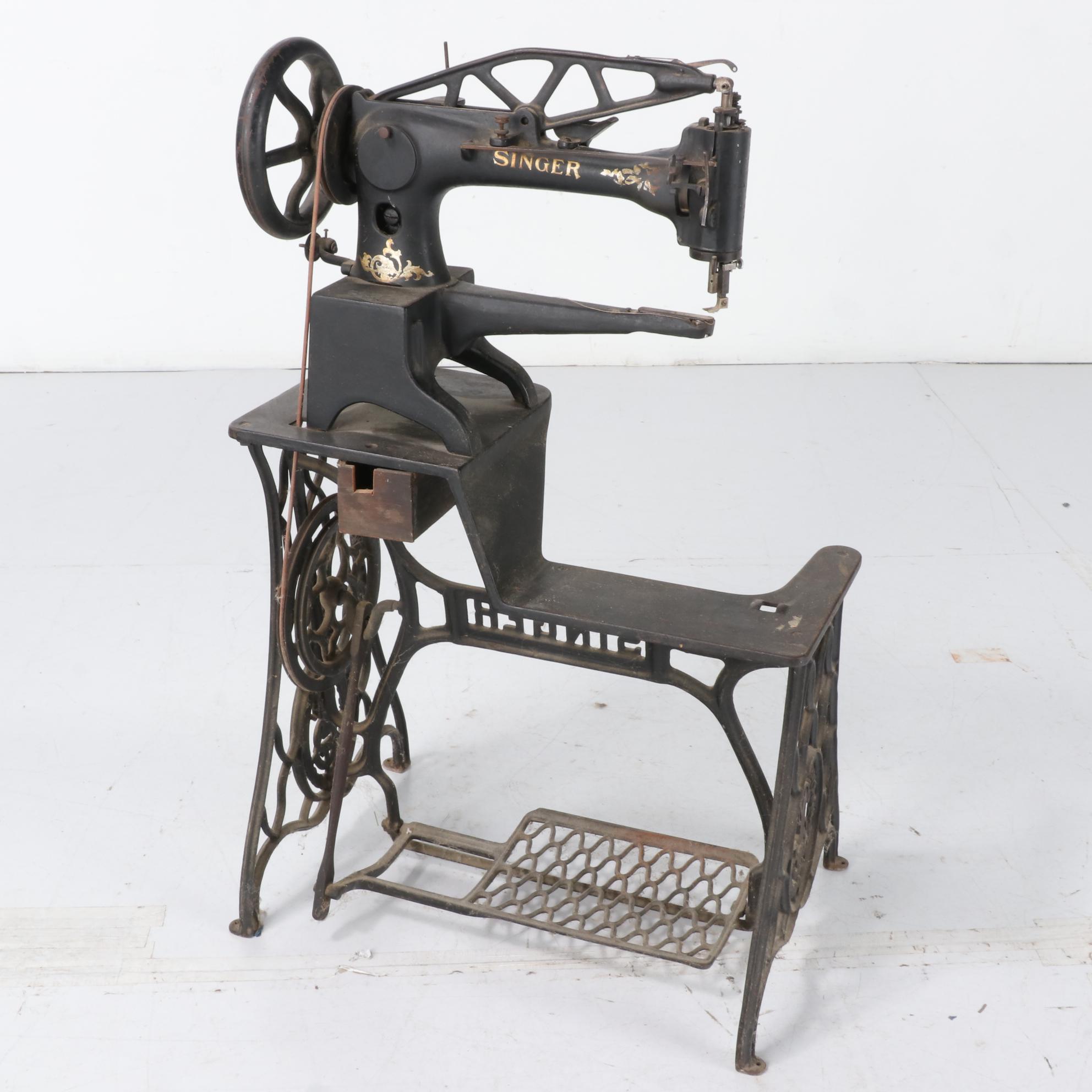 Singer 294 Leather and Patching Sewing Machine with Cast Iron Table