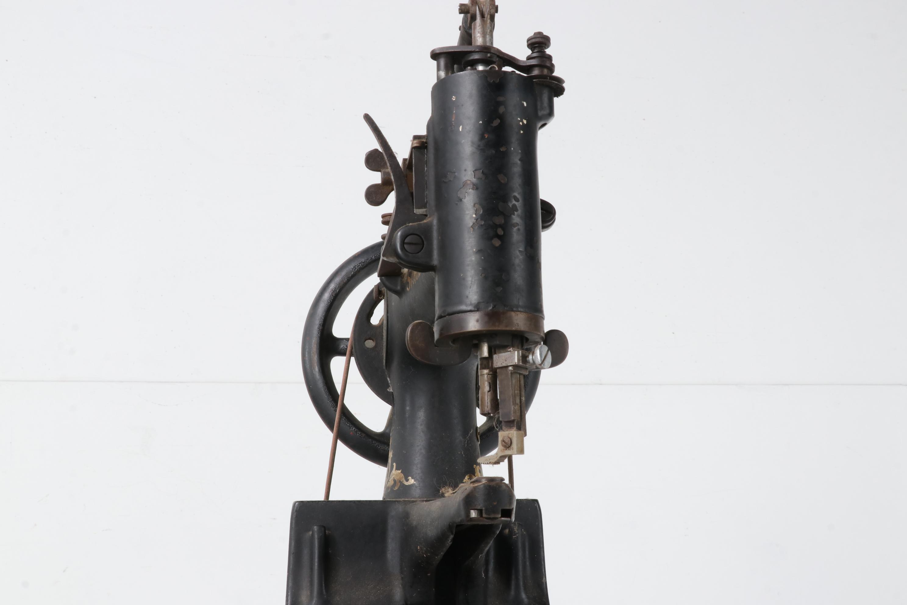 Singer 294 Leather and Patching Sewing Machine with Cast Iron Table