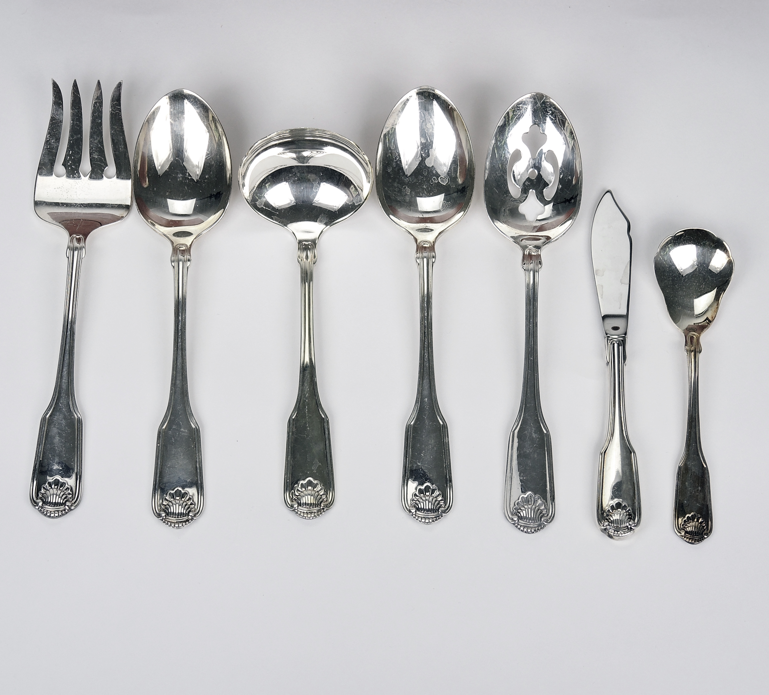 Oneida "Classic Shell" Stainless Steel Flatware with Chest, Mid to Late 20th C.