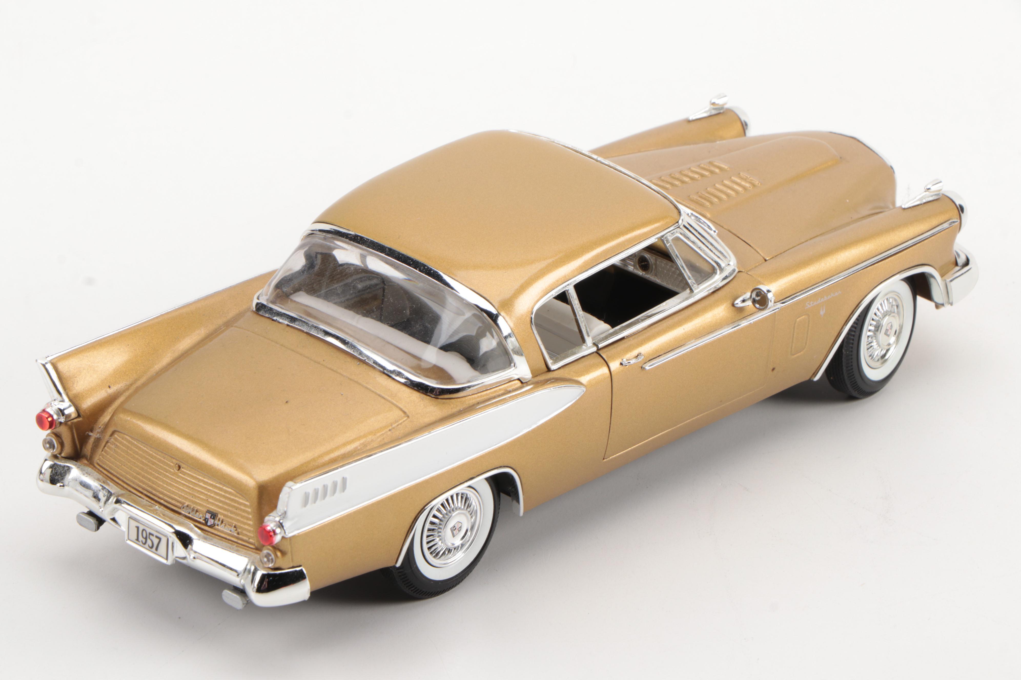 Bburago Mercedes-Benz 300 SLR with Other Diecast Cars