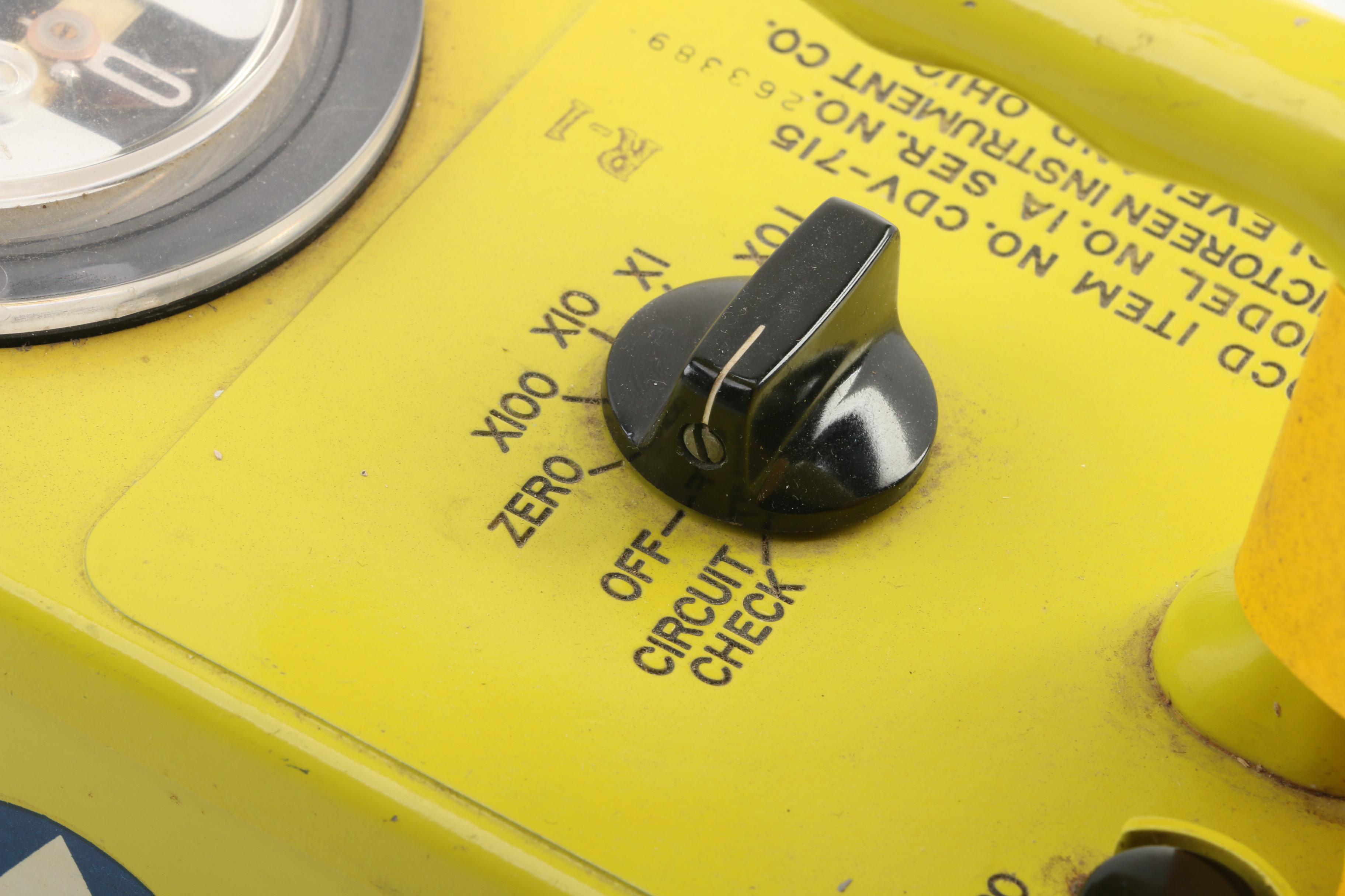 Victoreen Instrument Co. Model No. IA Geiger Counter, Mid-20th Century