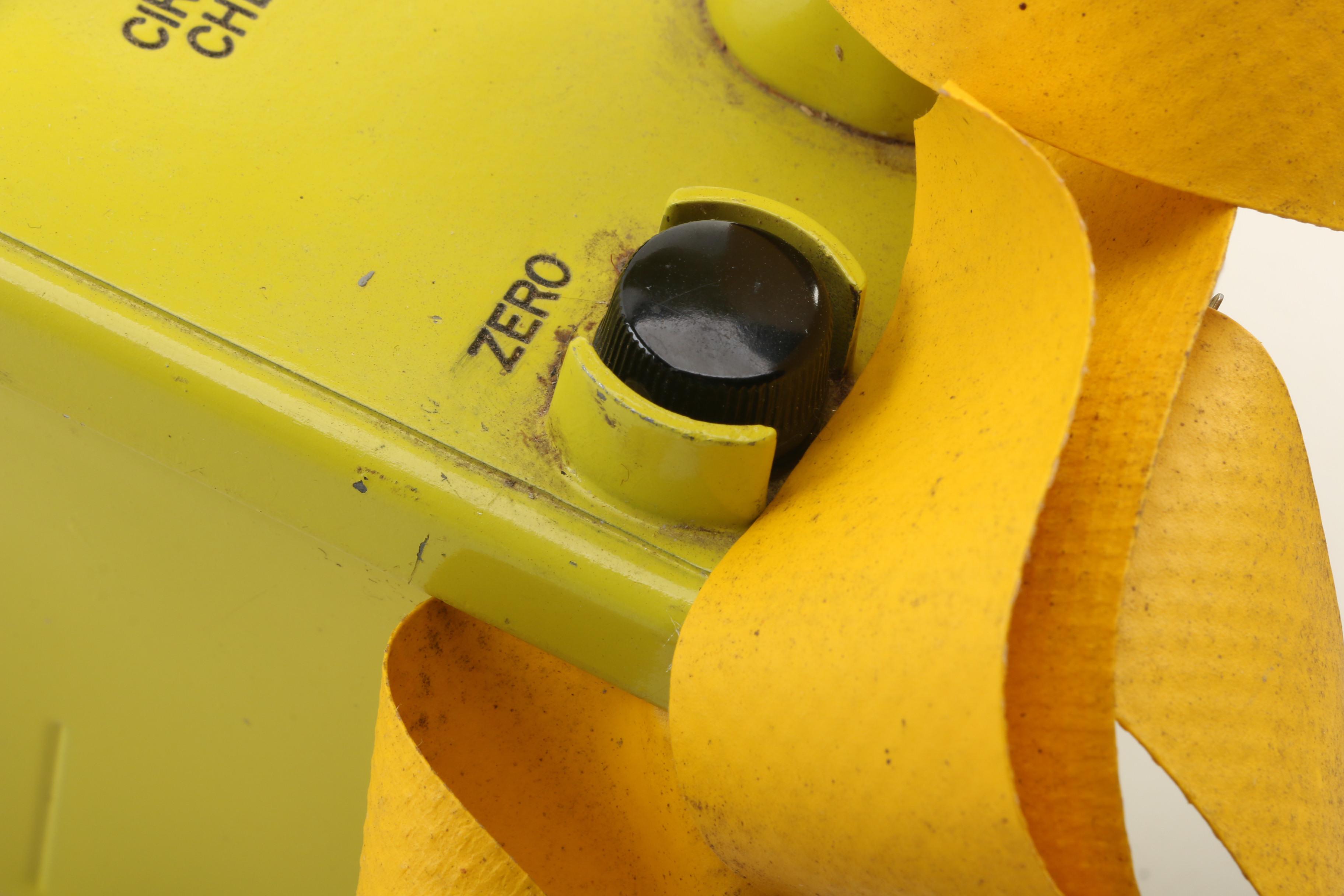 Victoreen Instrument Co. Model No. IA Geiger Counter, Mid-20th Century