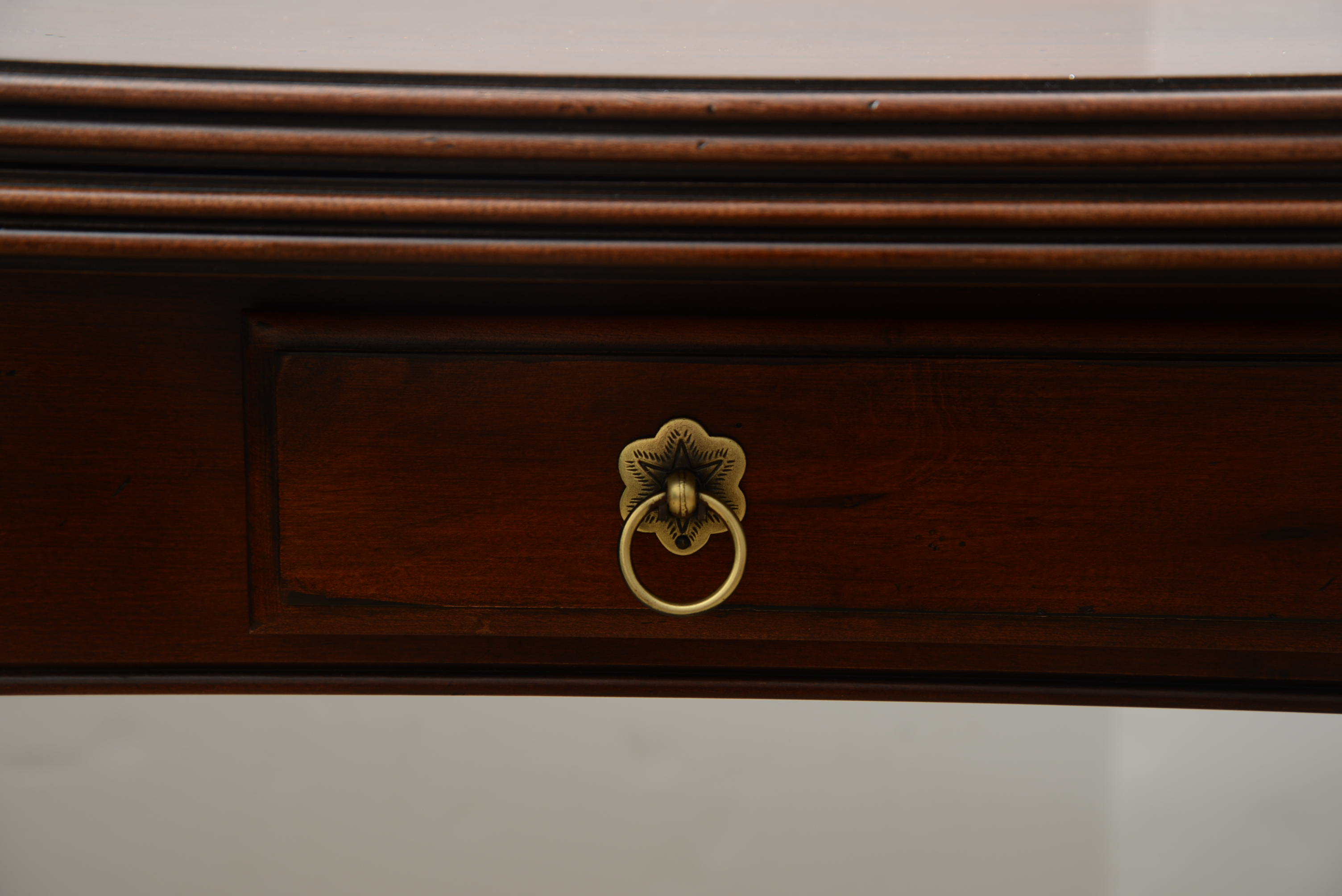 Ethan Allen "British Classics" Collection Convertible Console Dining Table