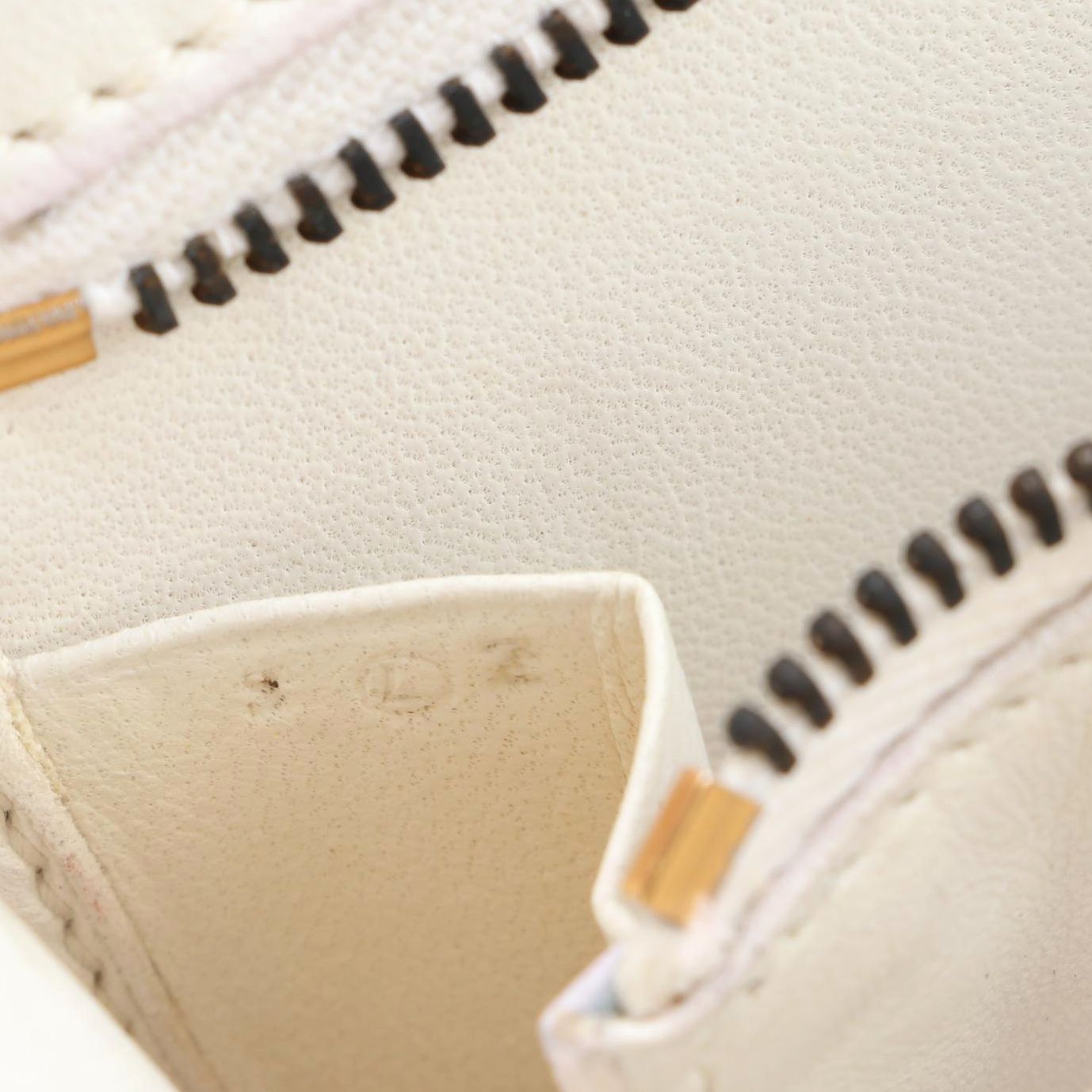 Hermès Constance 23 in White Veau Grain Lisse Leather