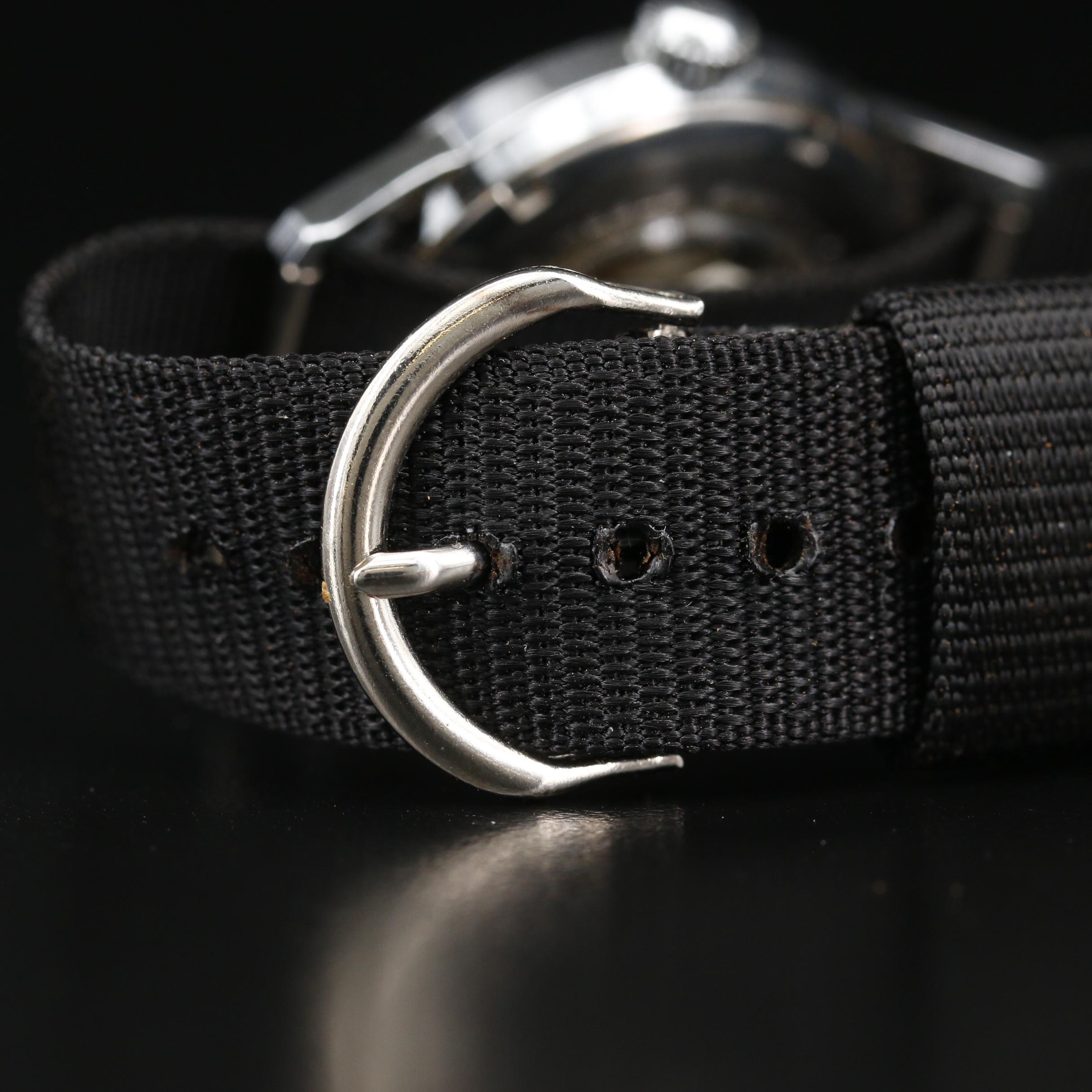 Mickey Mouse Disney Land 17 Jewels Stem Wind Watch