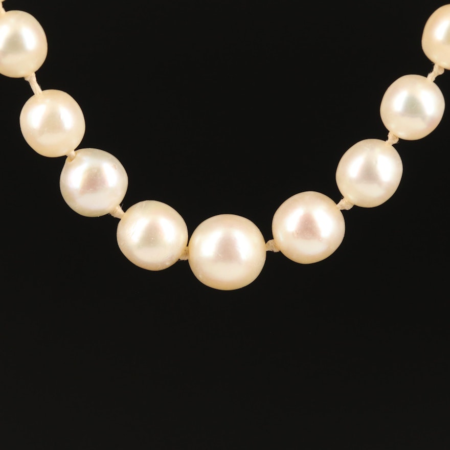 Vintage Graduated Pearl Necklace with 18K Clasp