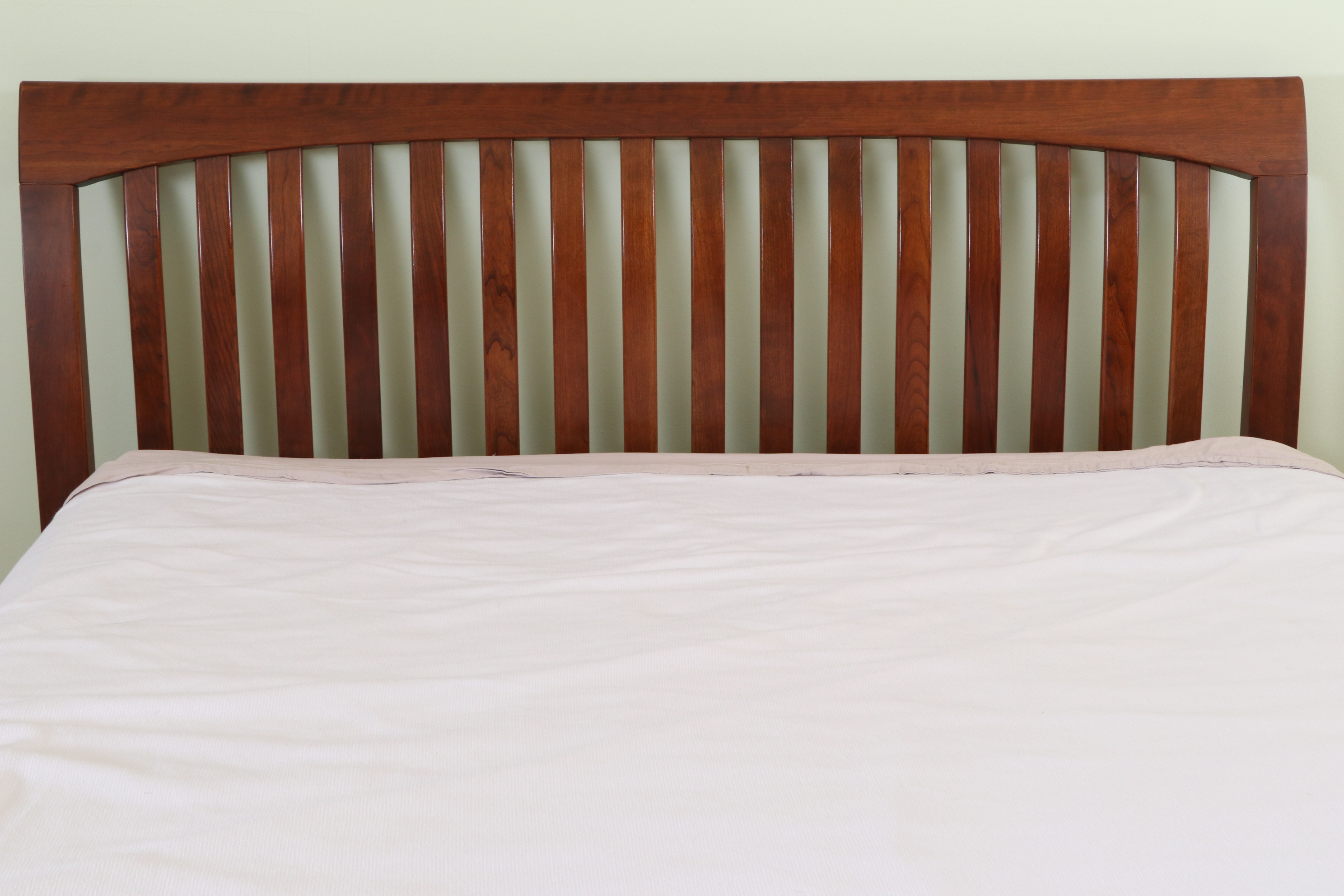 Ethan Allen "American Impressions" Queen Sized Sleigh Bed Frame